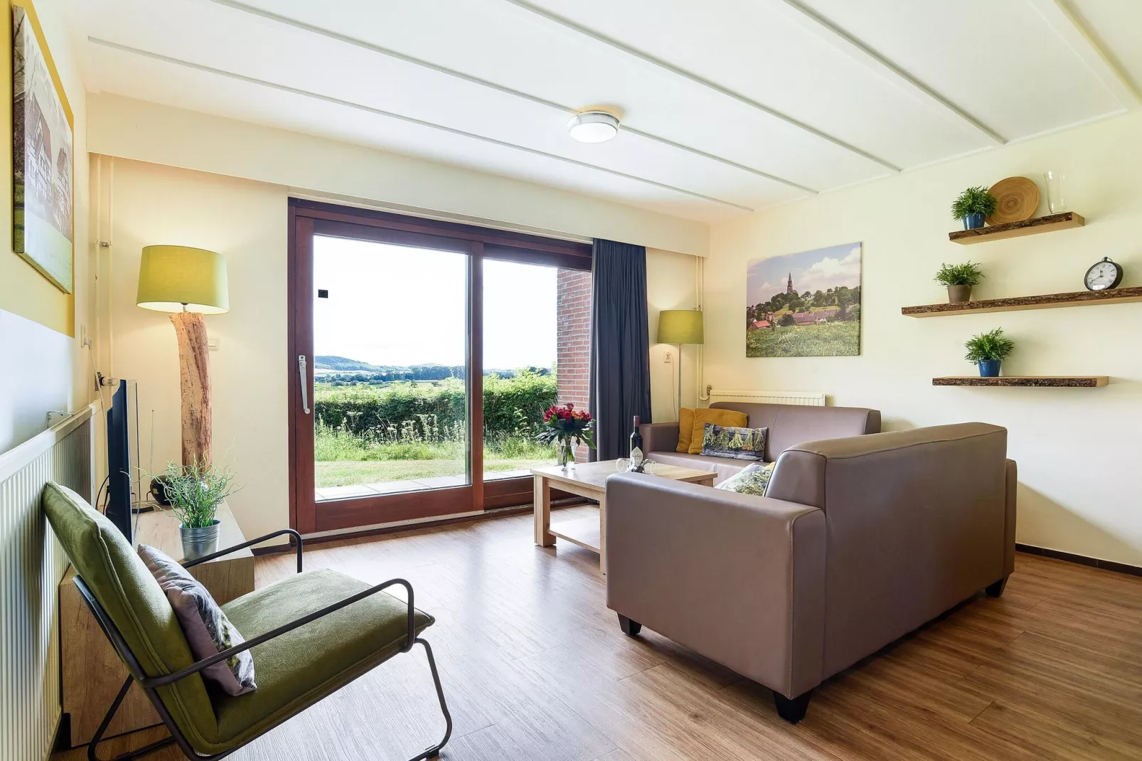 Vakantiepark Reevallis 6-Living room