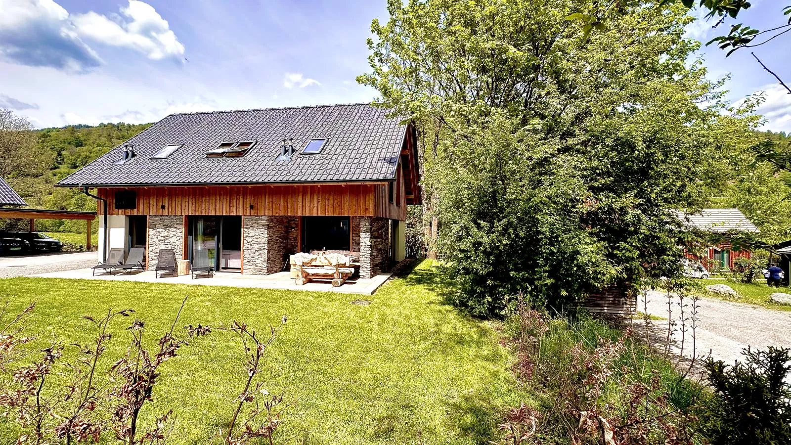 Mountain Chalet Luxx-Exterior summer