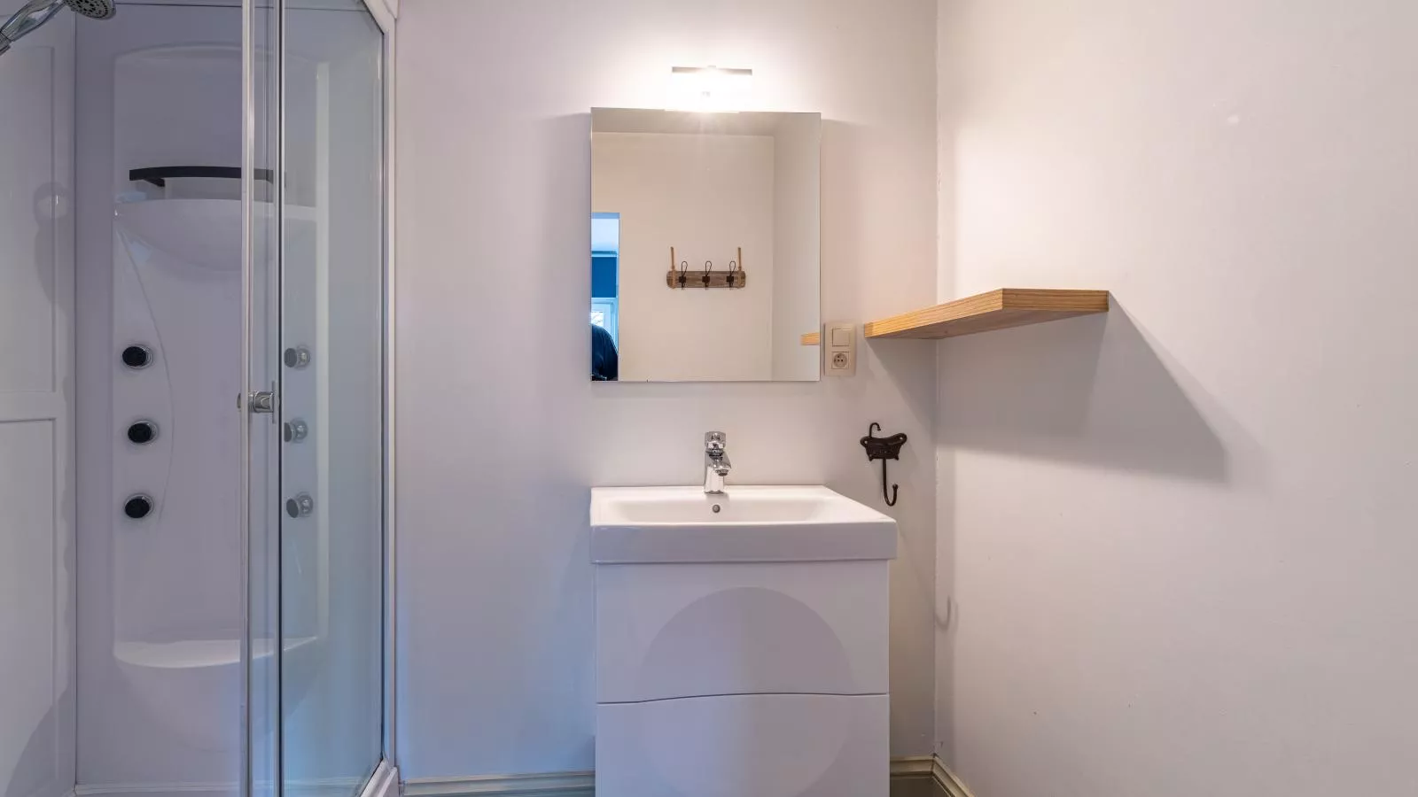Secretarishuis-Bathroom
