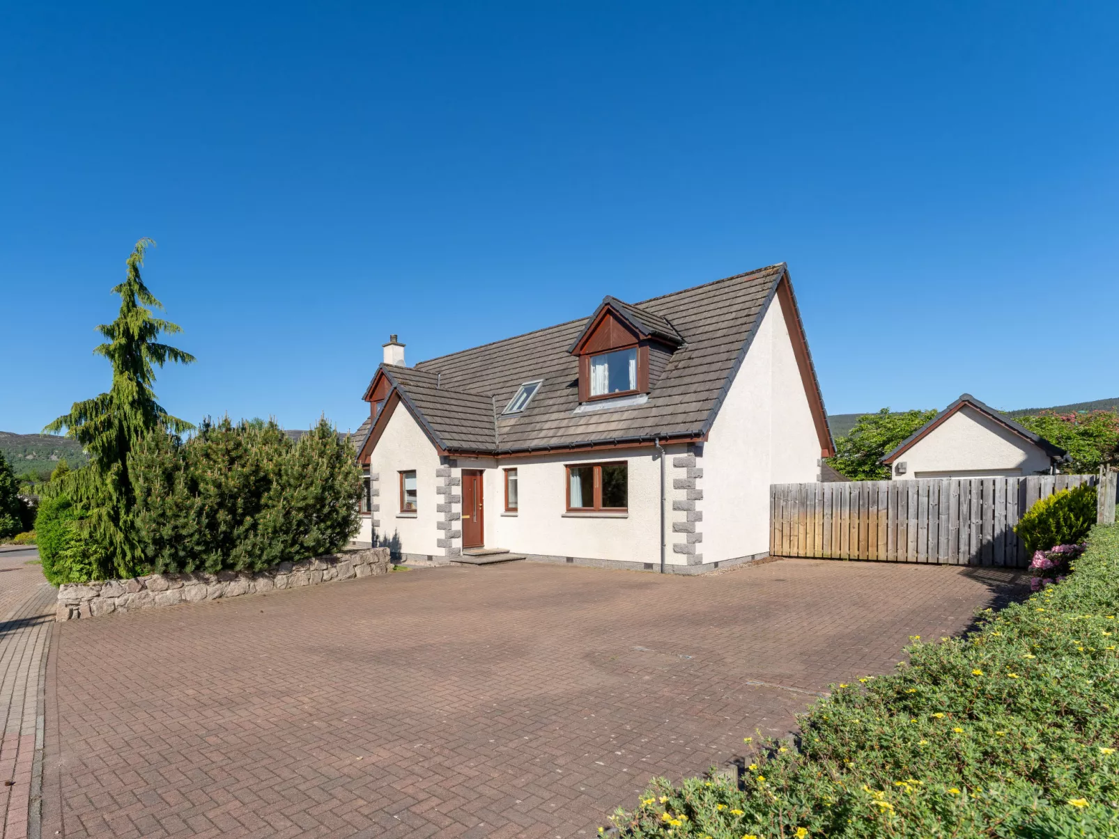 Craigmore Lodge-Draußen