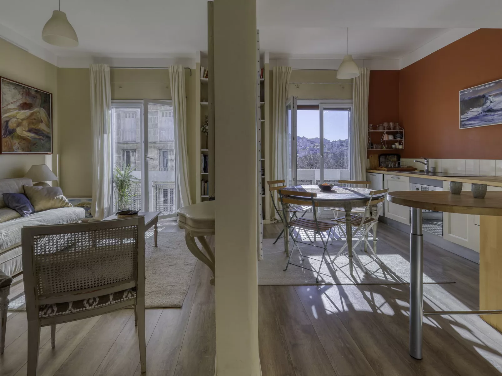 L'Atelier-Inside