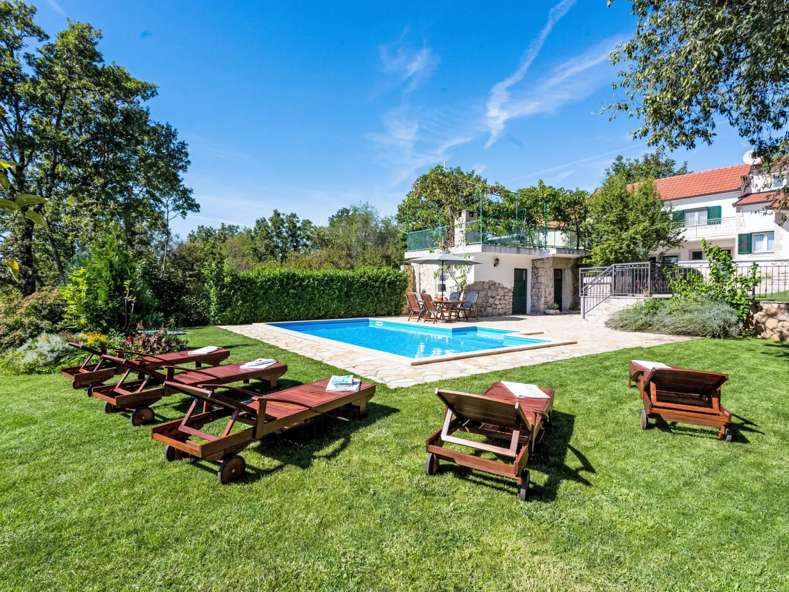 Vila Milančić-Outside