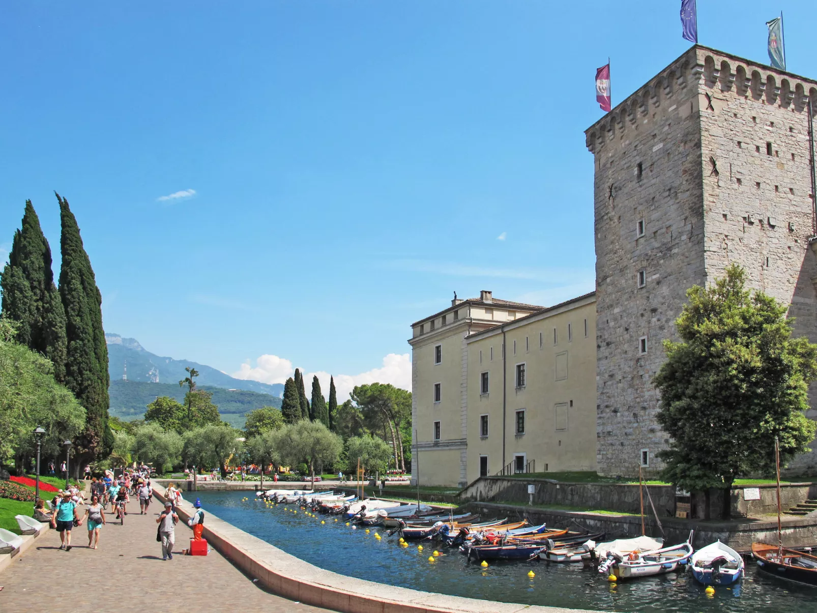 Garda Sapphire-Area