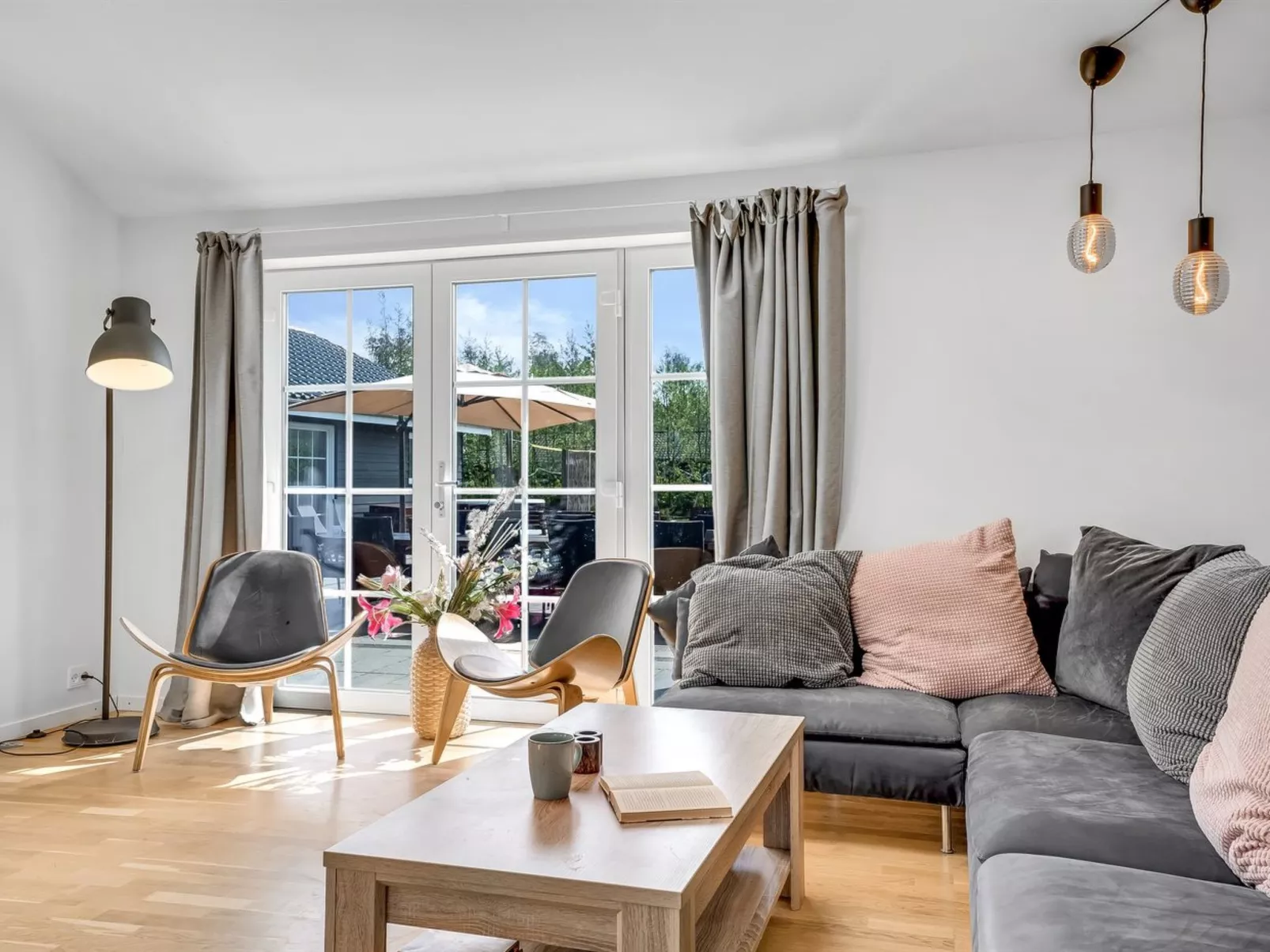 "Ronia" - 900m from the sea-Inside