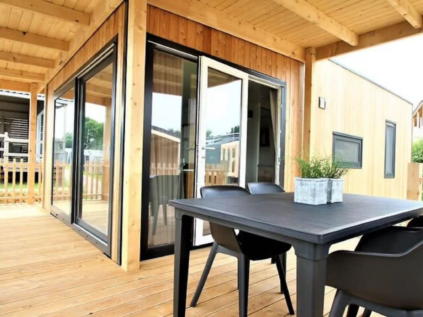 Lodge de Montagne Medium (glamping tent)-Drinnen