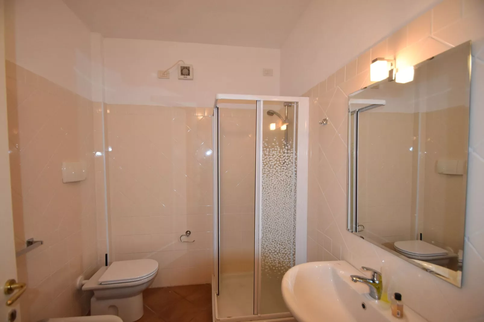 Vigneto E 24-Bathroom