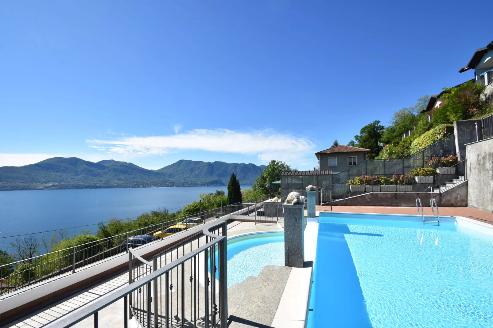Vigneto E 24-View summer