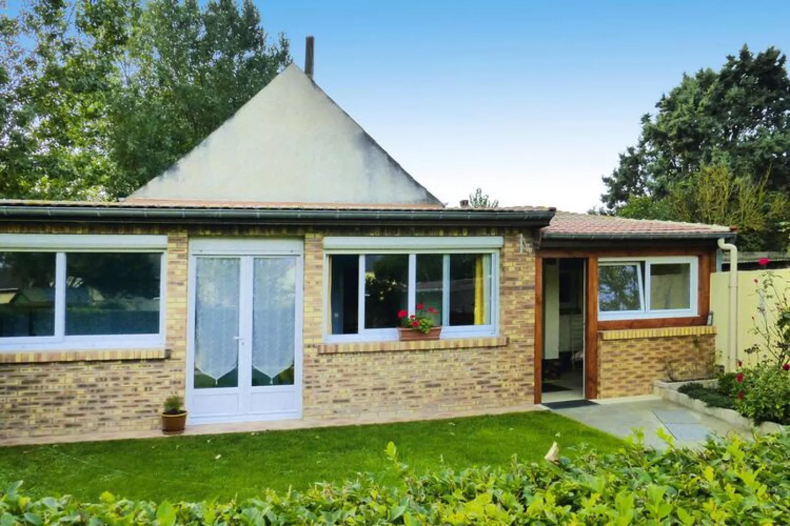 Holiday home Cayeux-sur-Mer-Exterior summer