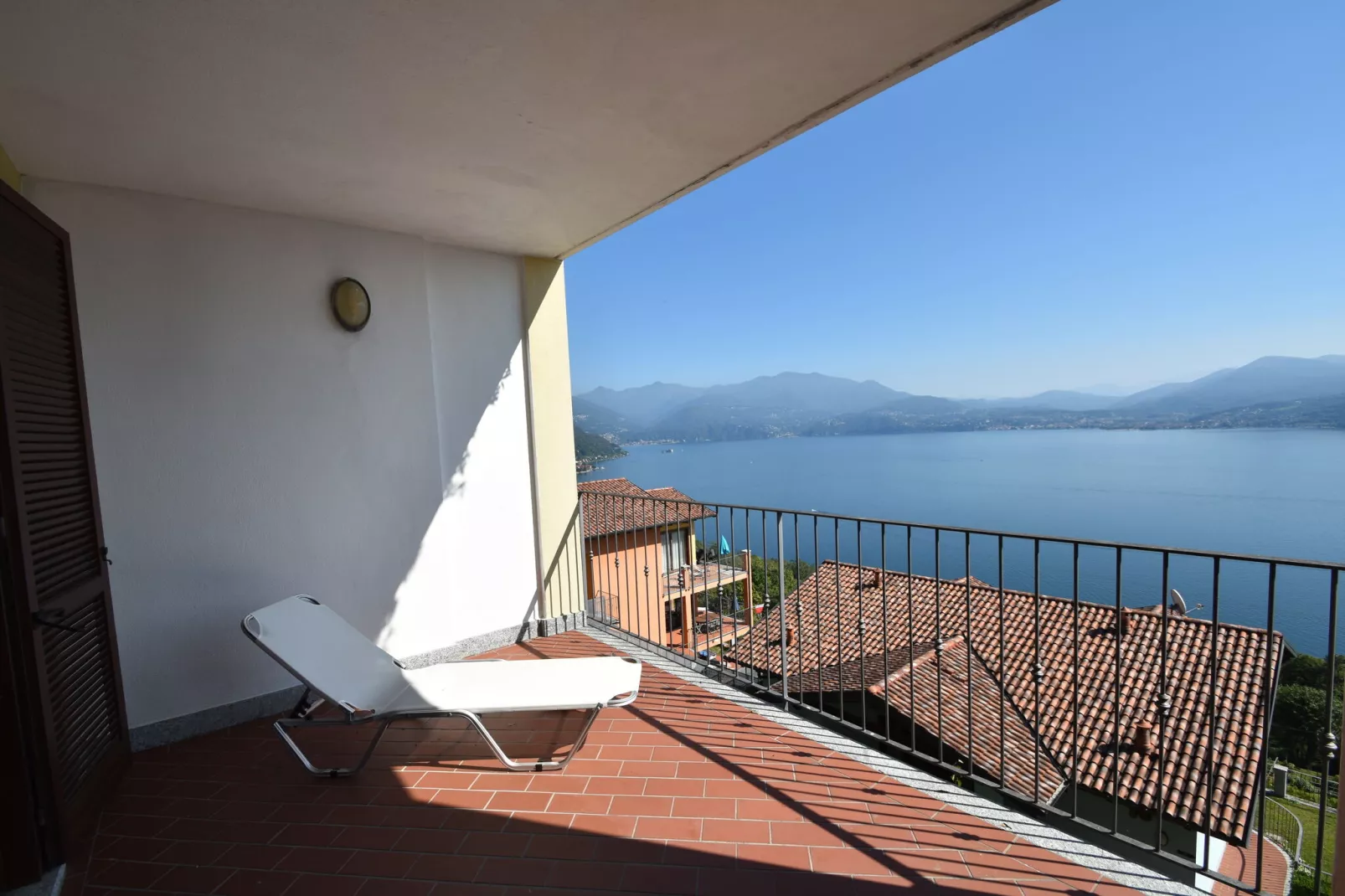 Vigneto E 24 - 6 pax-View summer