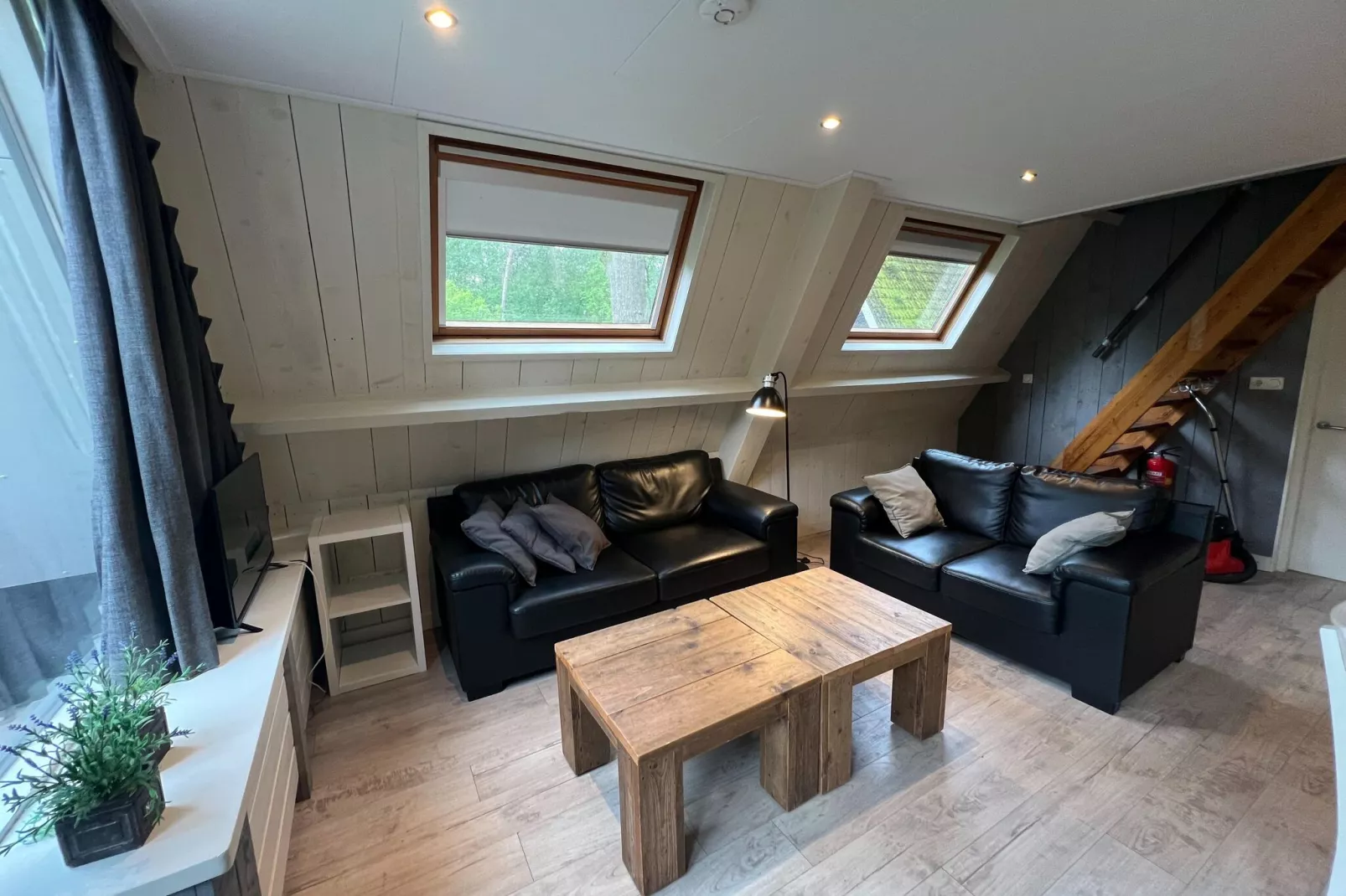 Combi bungalow Vosseven 84 & 85-Living room