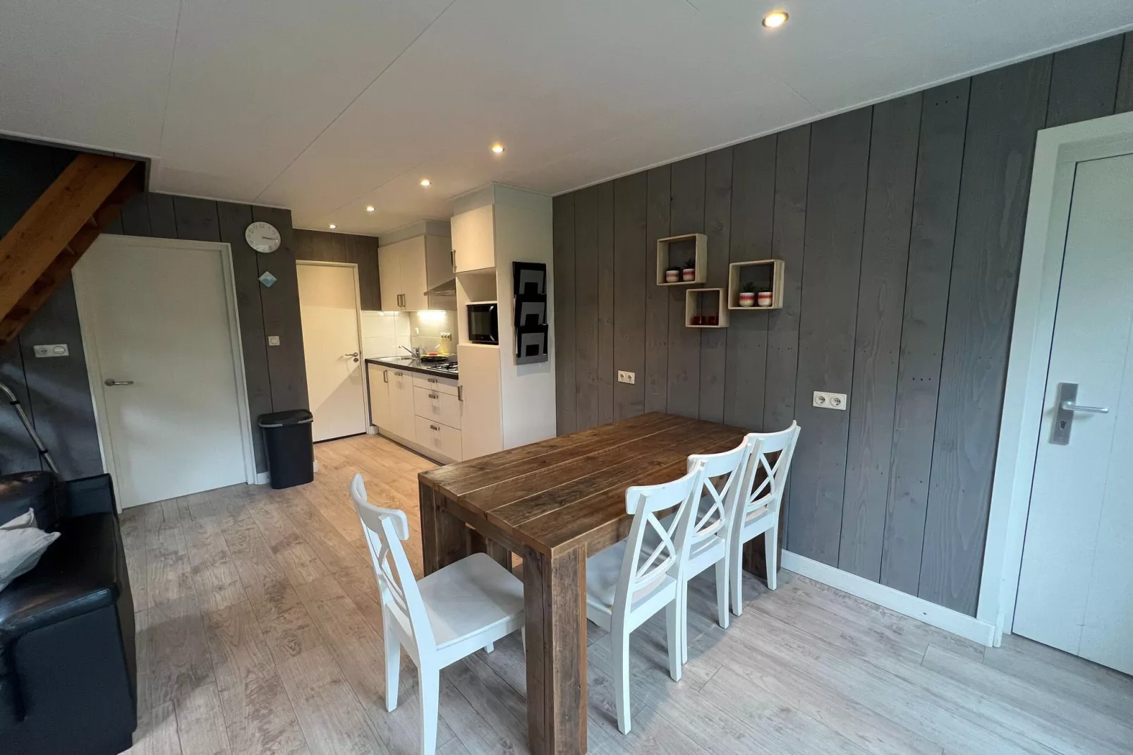 Combi bungalow Vosseven 84 & 85-Dining room