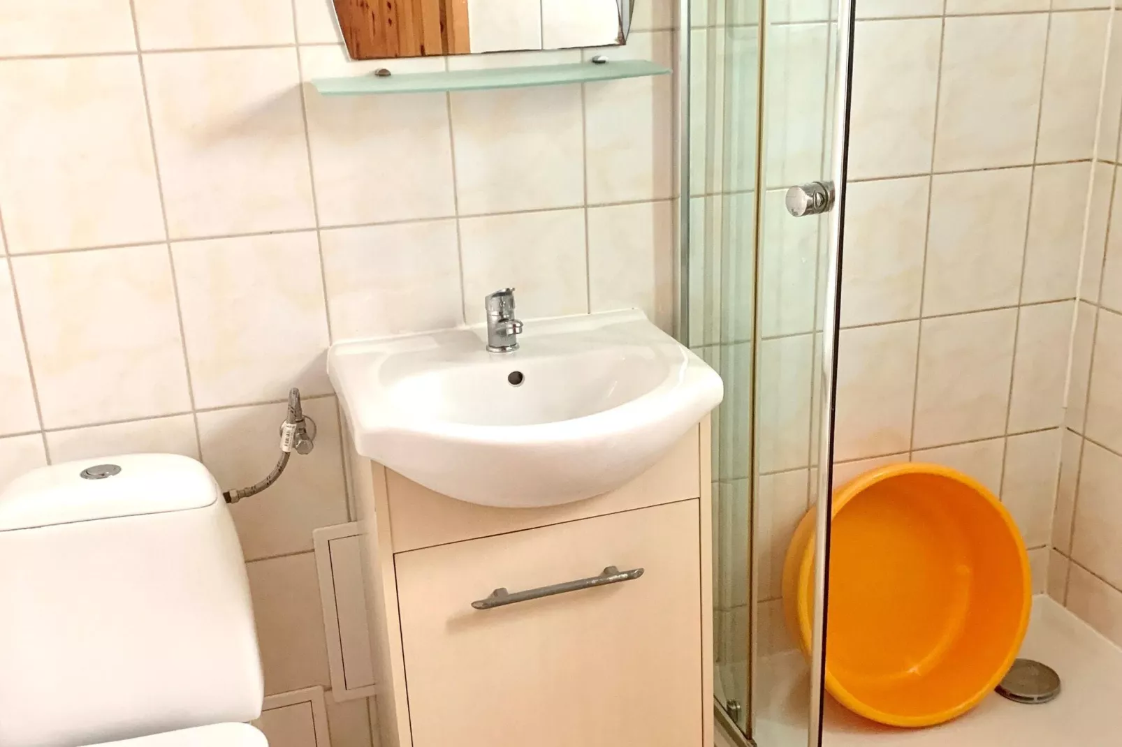 Domek STANDARD dla 4 osób Sarbinowo-Bathroom