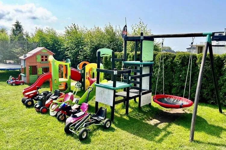 Domek STANDARD dla 4 osób Sarbinowo-Gardens summer