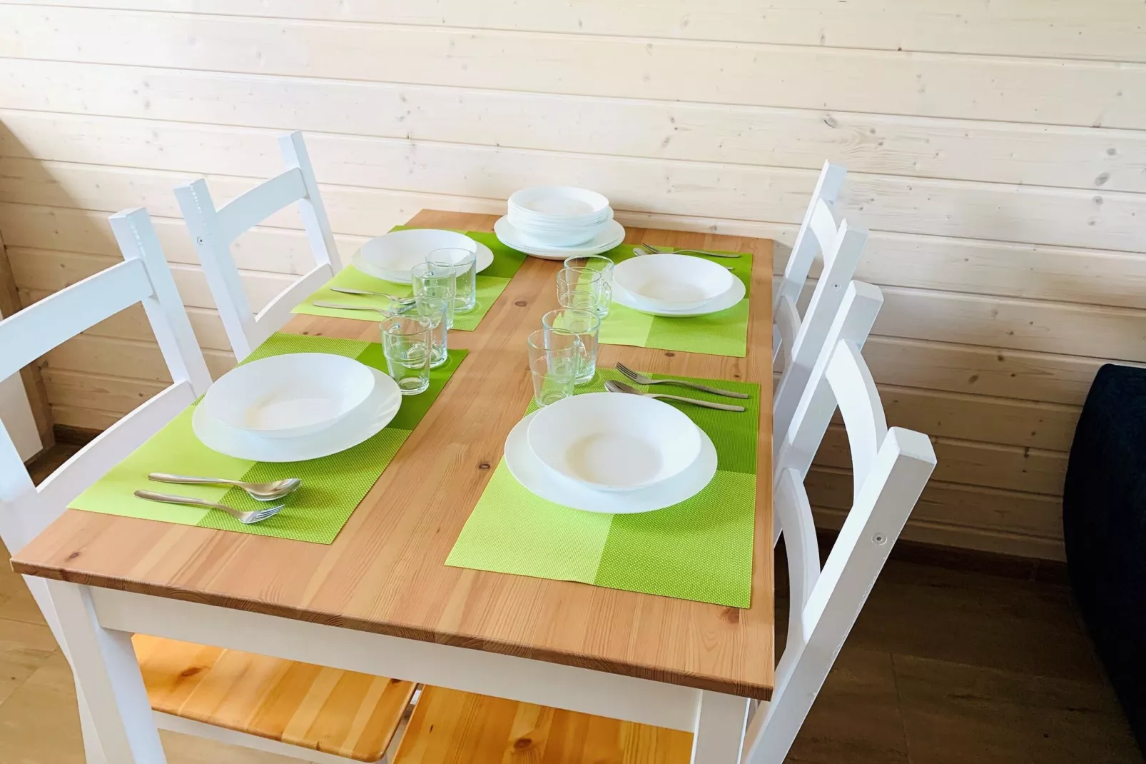 Domek PREMIUM dla 4 osób Sarbinowo-Dining room