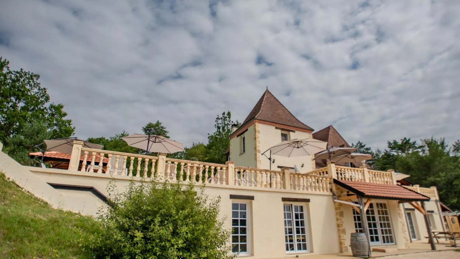 Villa Dorade-Exterior summer