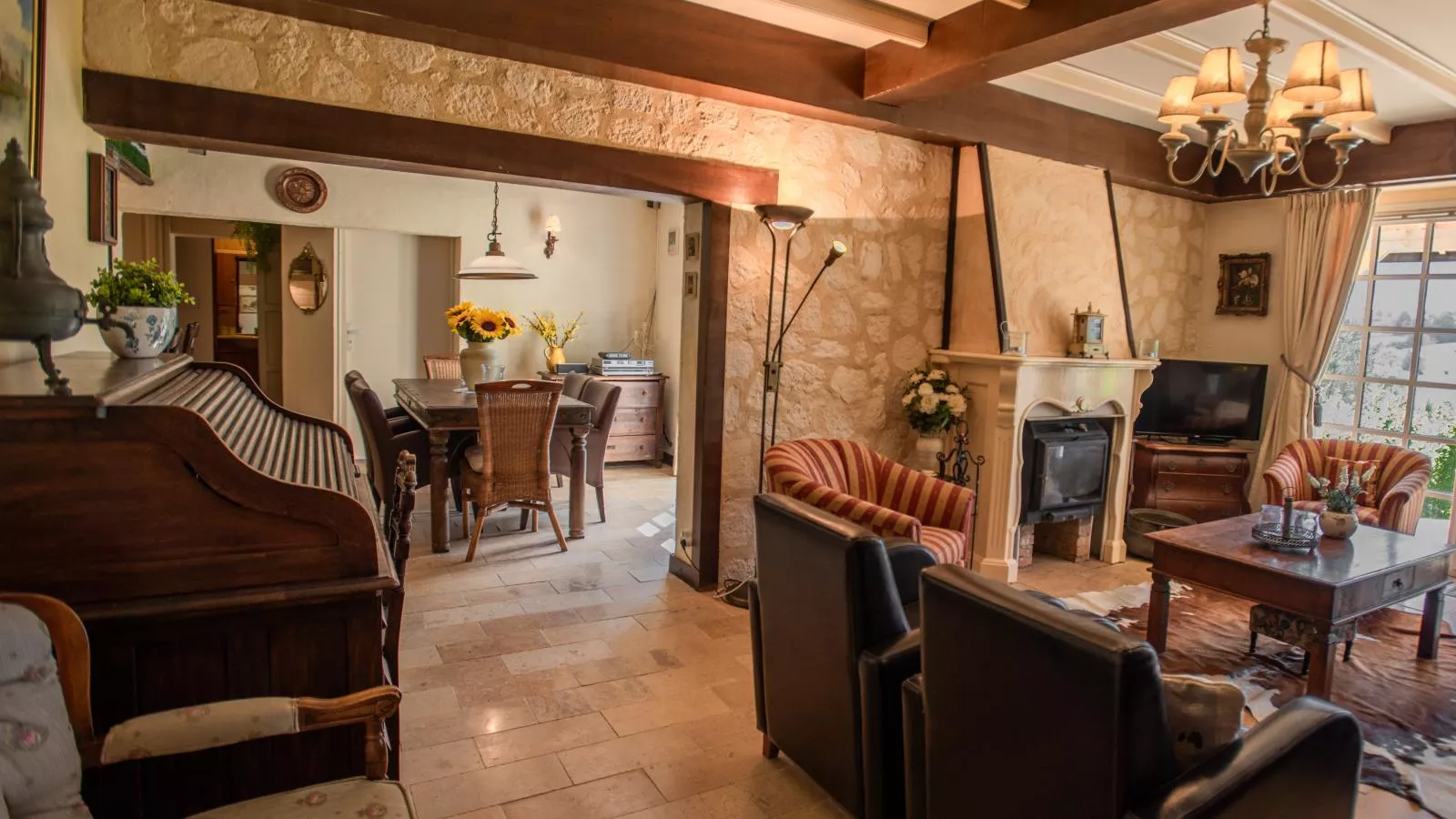Villa Dorade-Living room