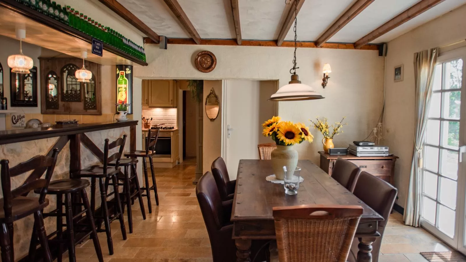 Villa Dorade-Dining room