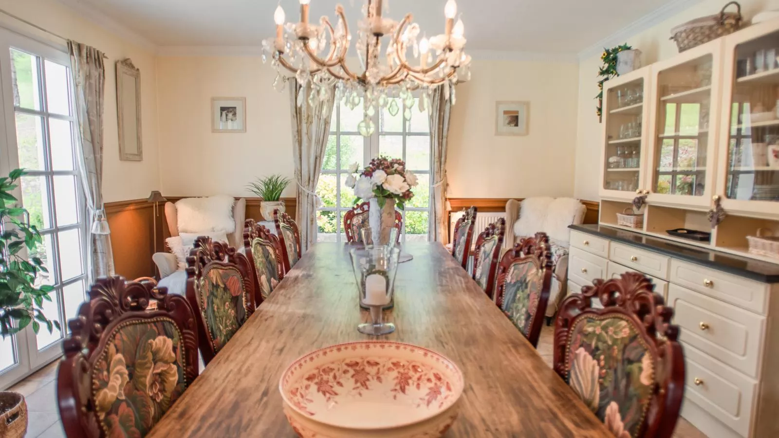 Villa Dorade-Dining room