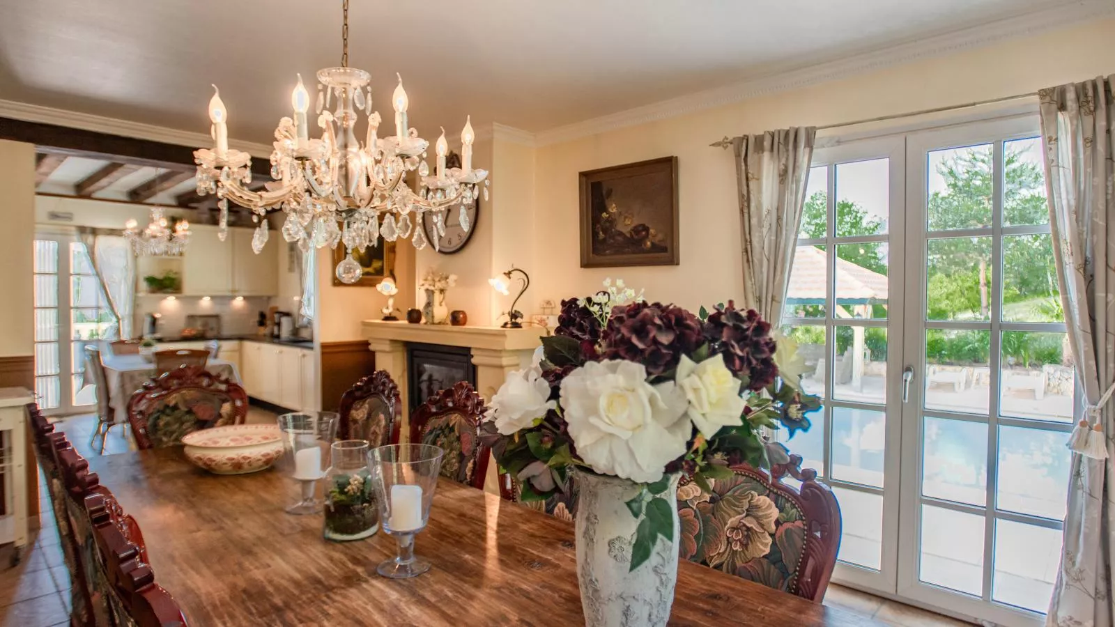 Villa Dorade-Dining room