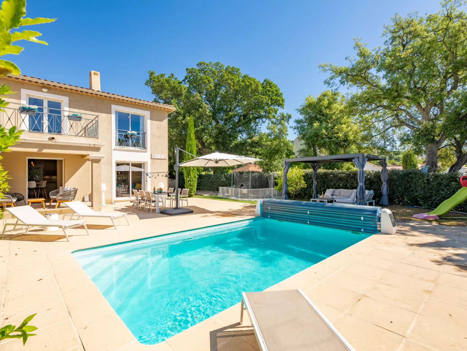 Villa Julia-Outside