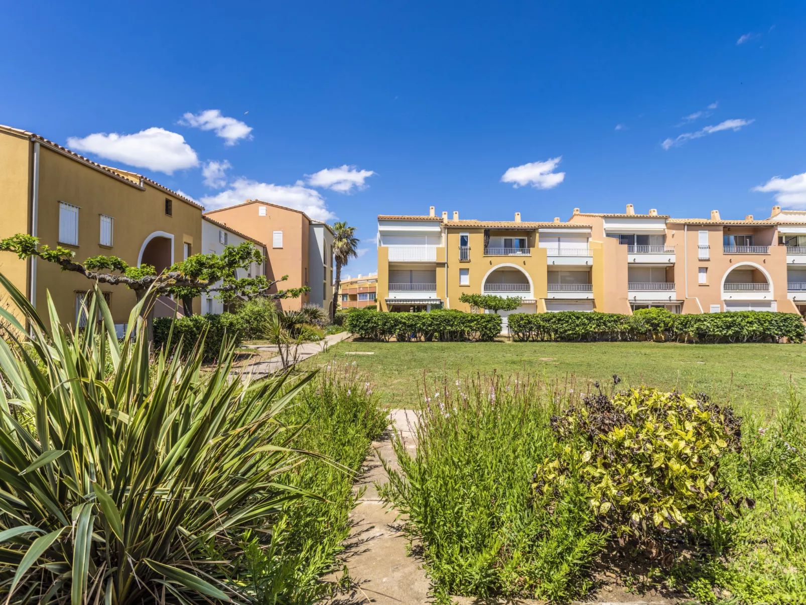 Les Maisons sur la Plage-Outside