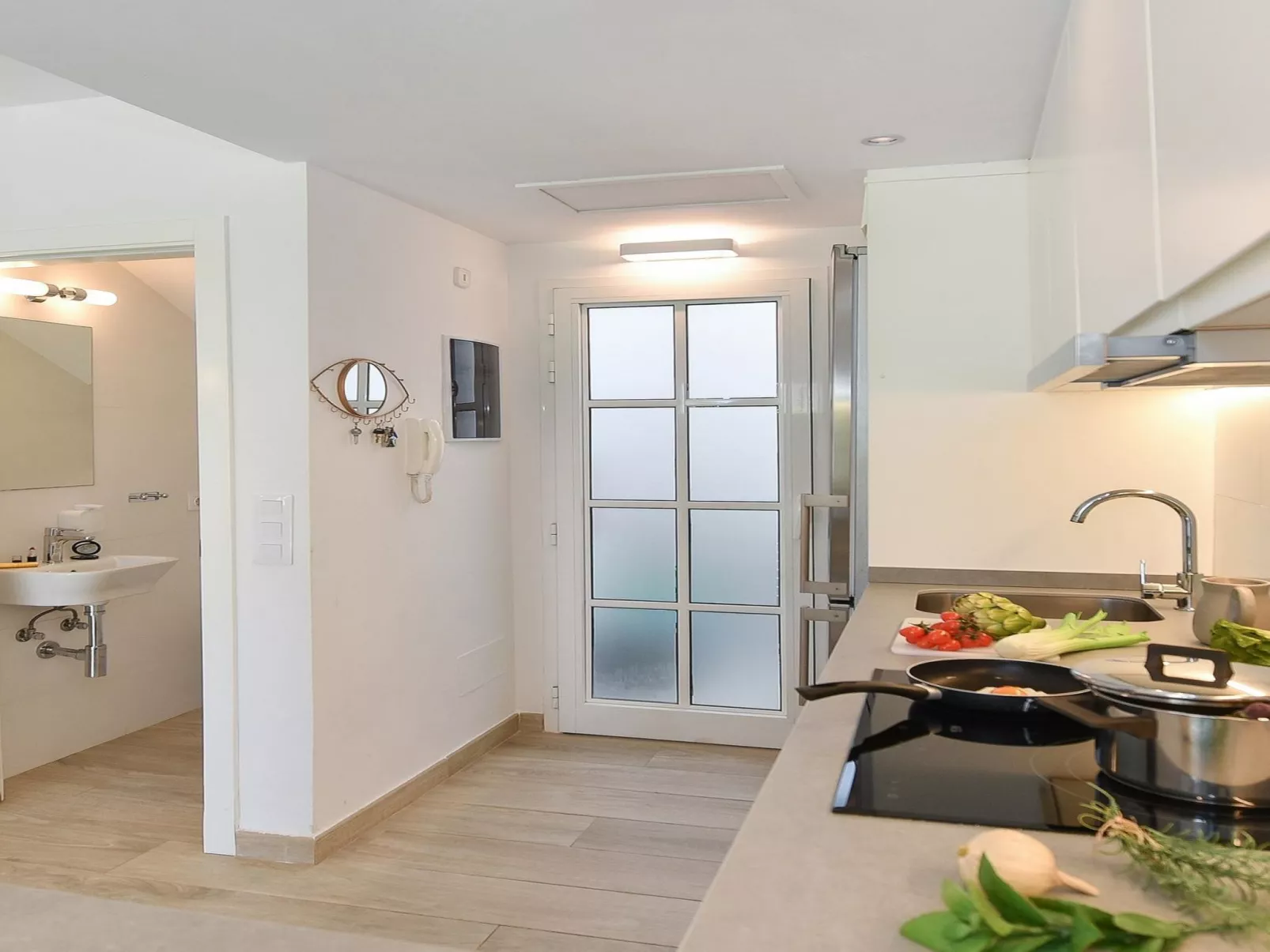 Marina Port 15-Inside