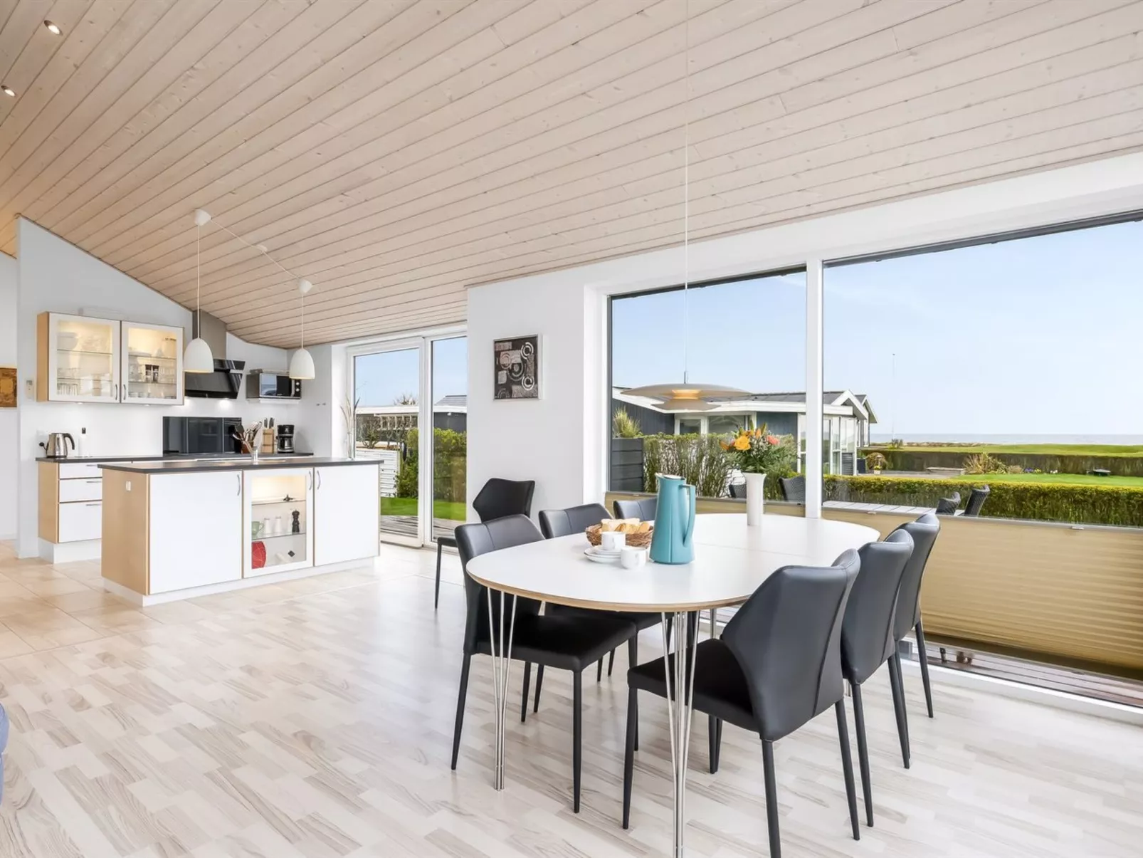 "Hedvig" - 70m from the sea-Inside