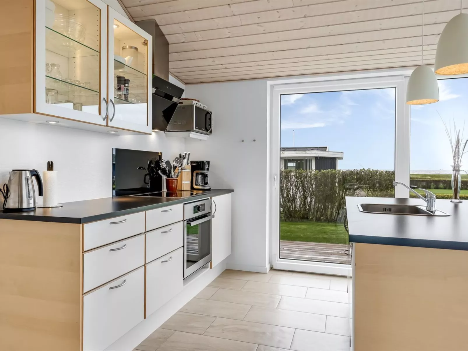 "Hedvig" - 70m from the sea-Inside