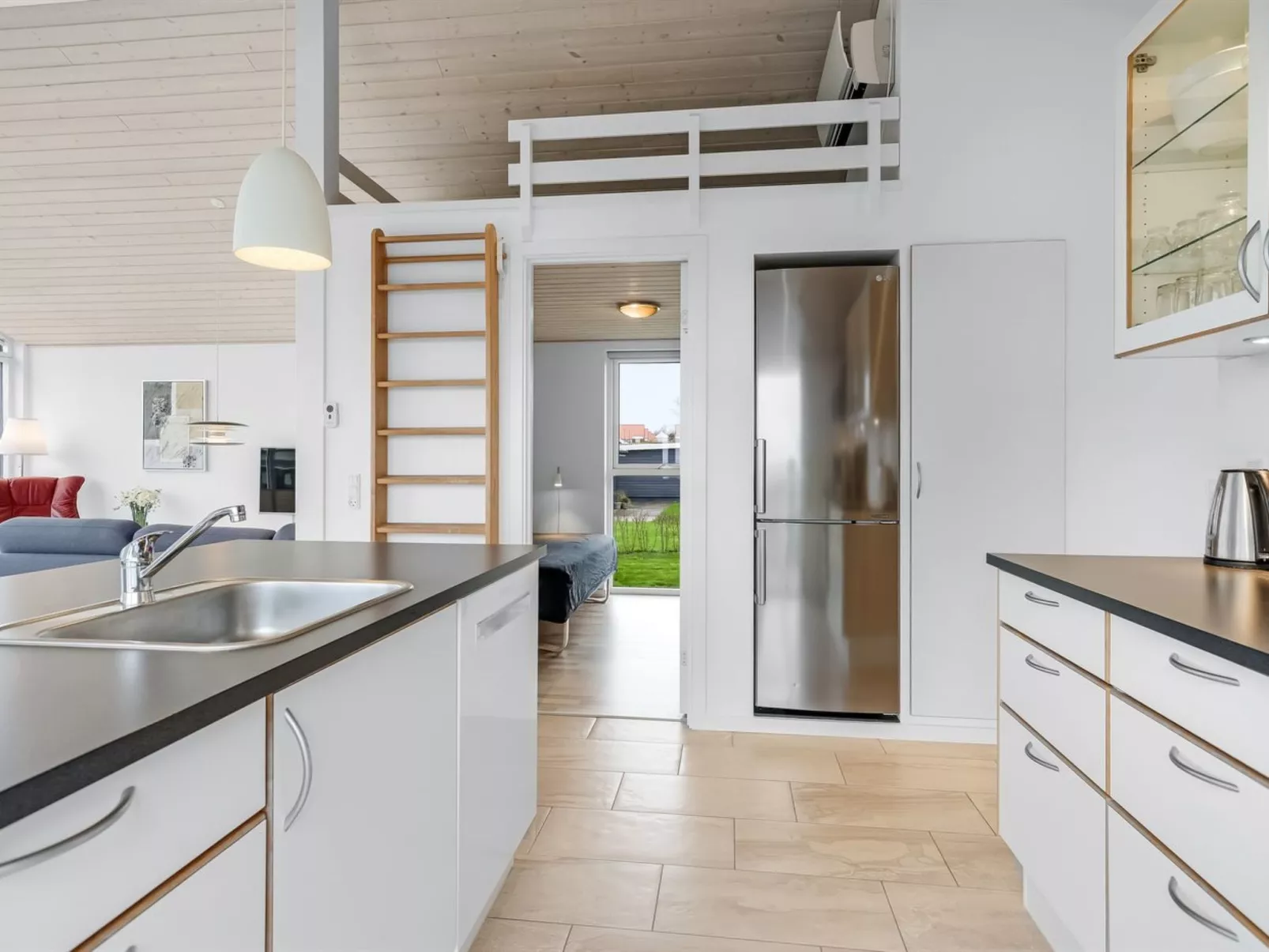 "Hedvig" - 70m from the sea-Inside