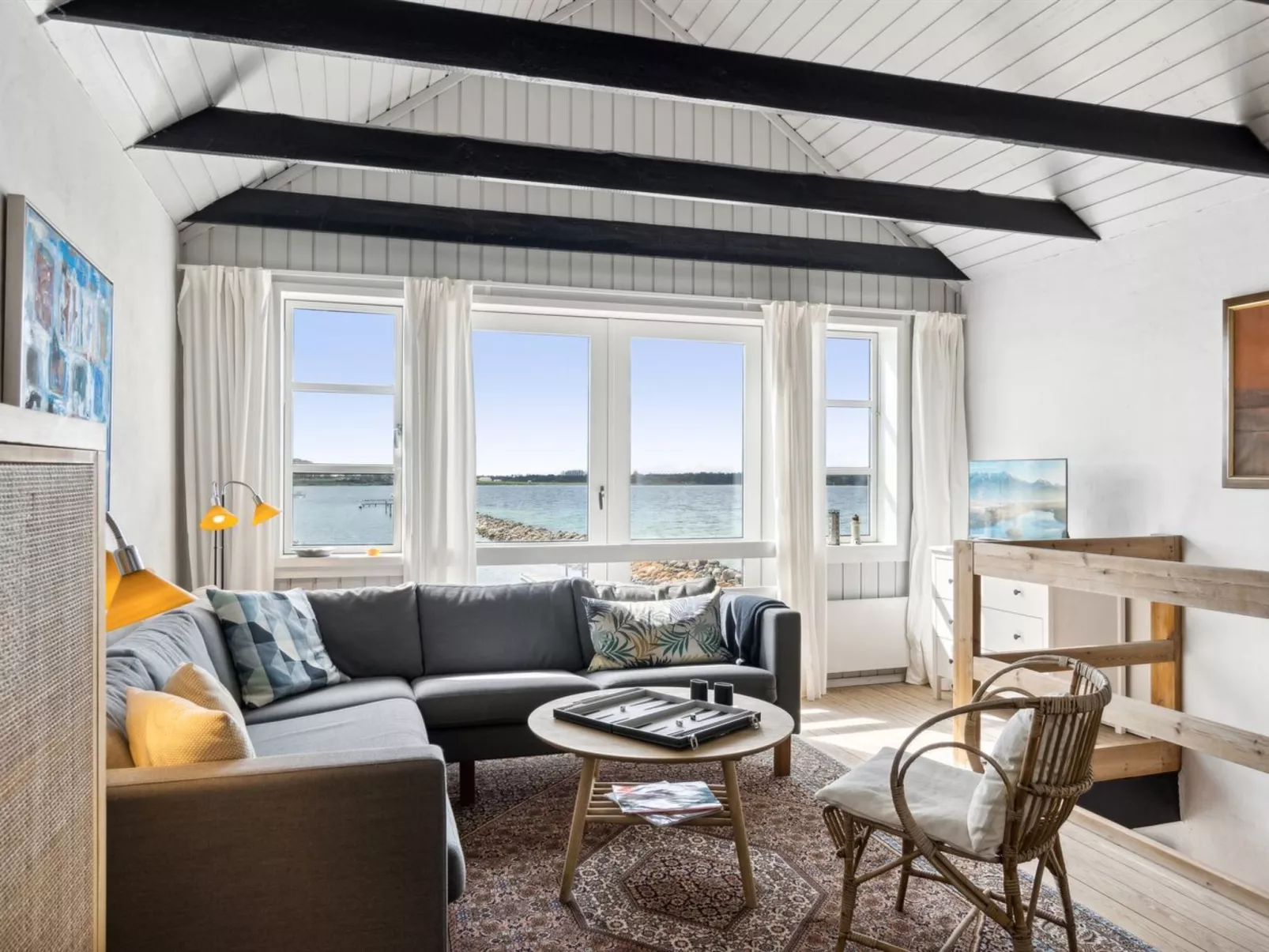 "Ethly" - 10m from the sea-Inside