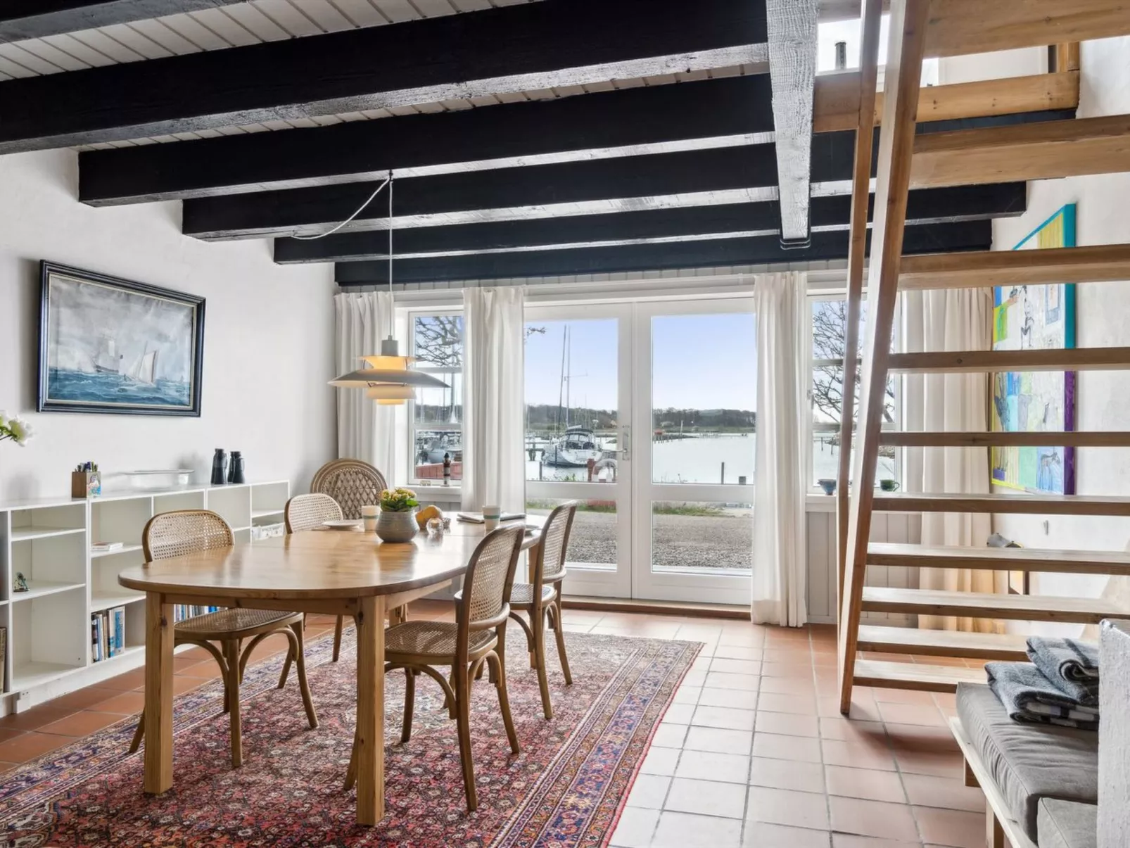 "Ethly" - 10m from the sea-Inside