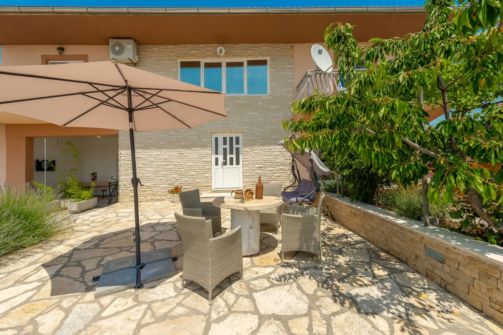 Holiday home MAJA 3-Terrassenbalkon