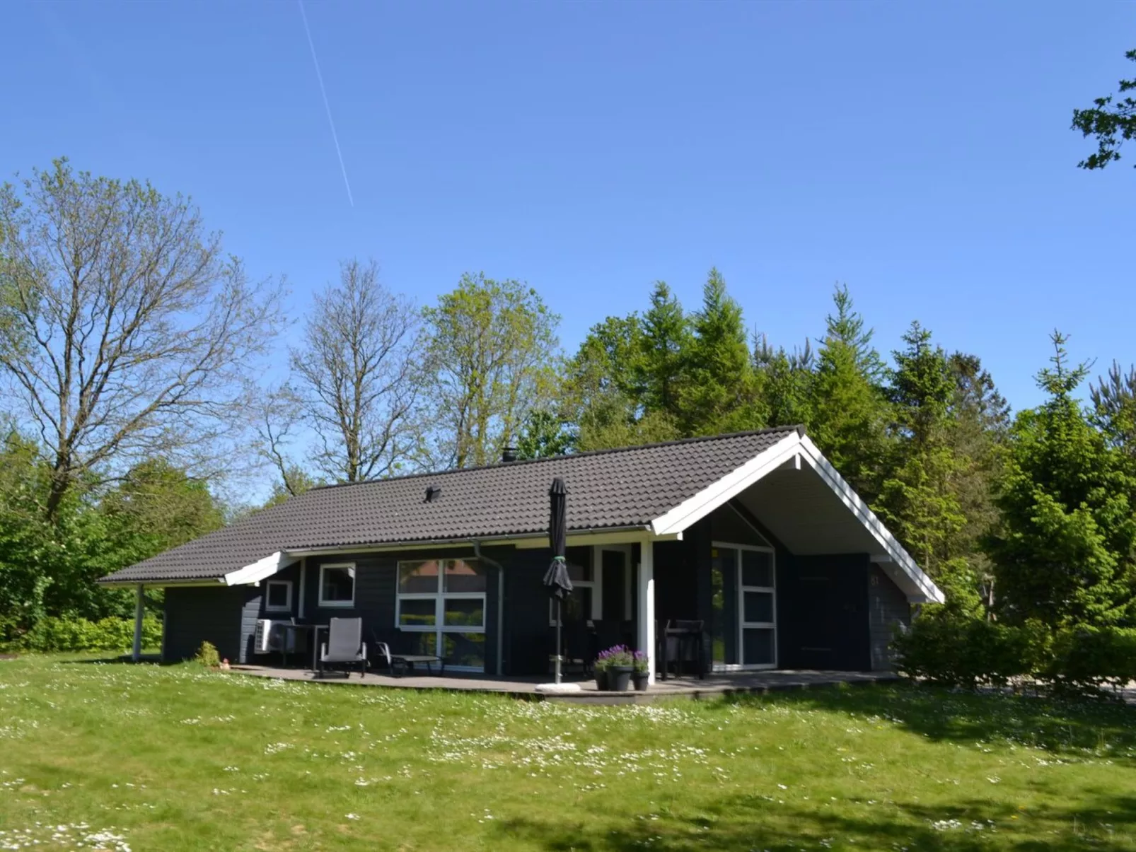 "Jette" - 30km from the sea-Outside