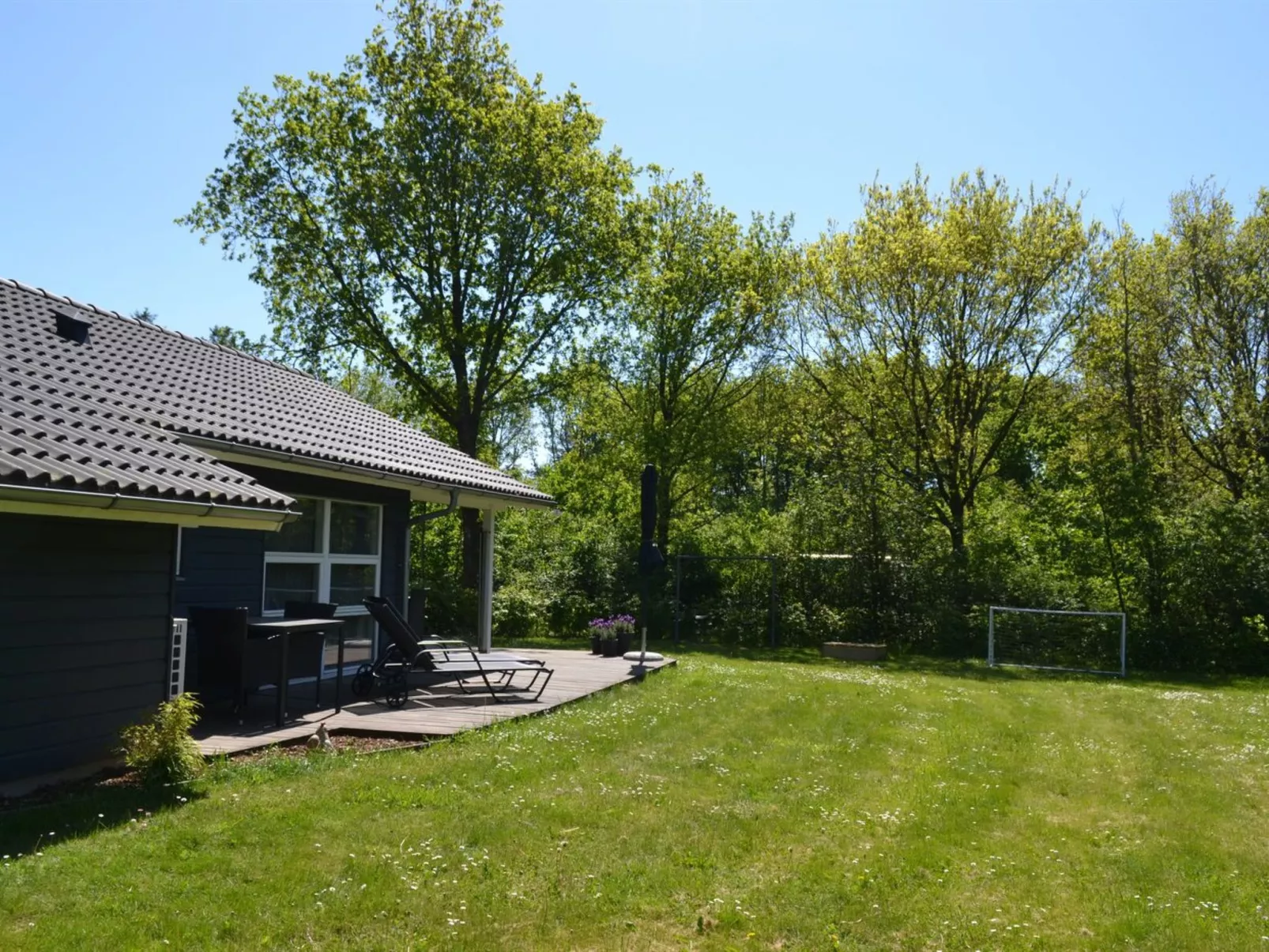 "Jette" - 30km from the sea-Outside