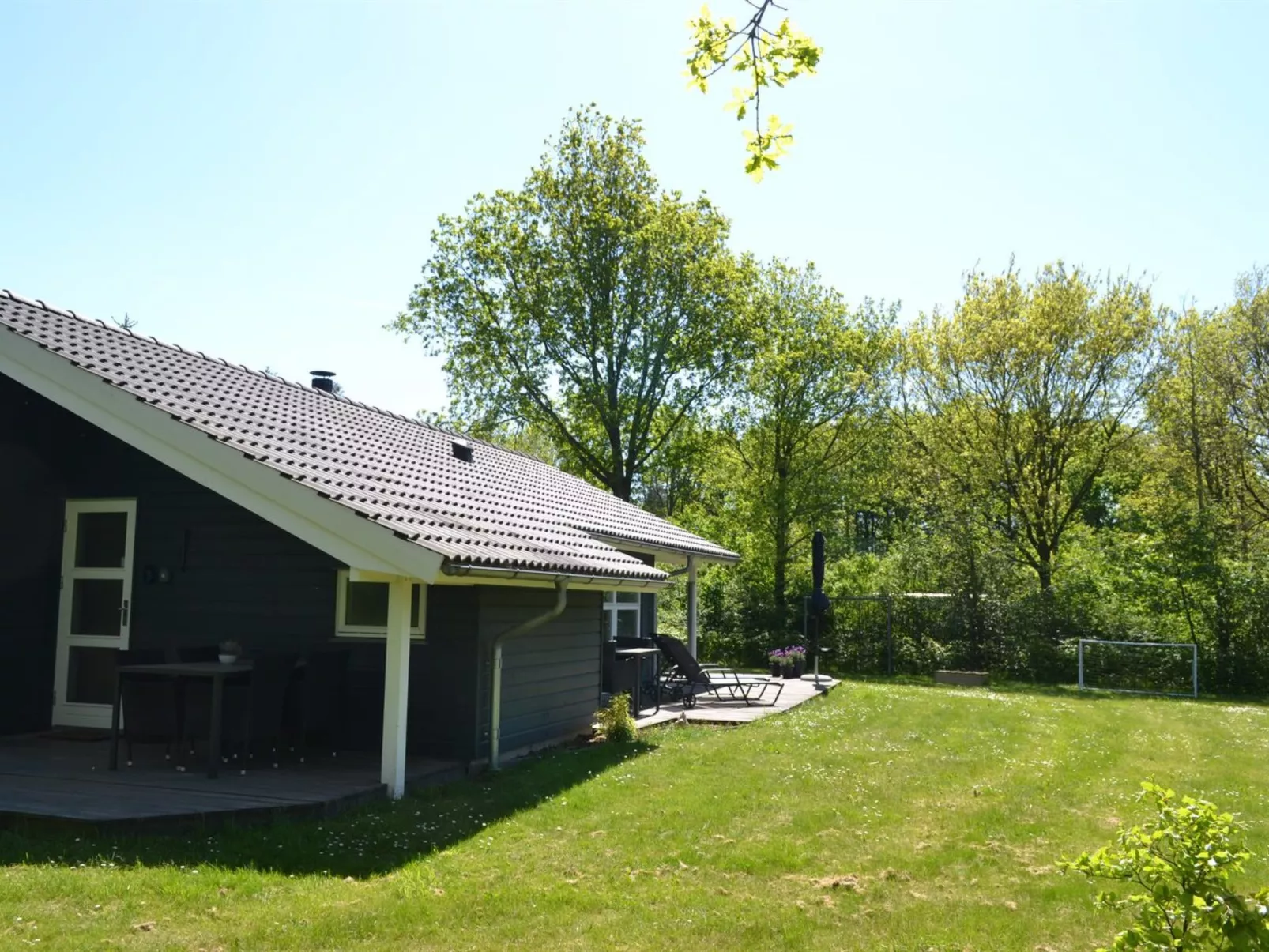 "Jette" - 30km from the sea-Outside