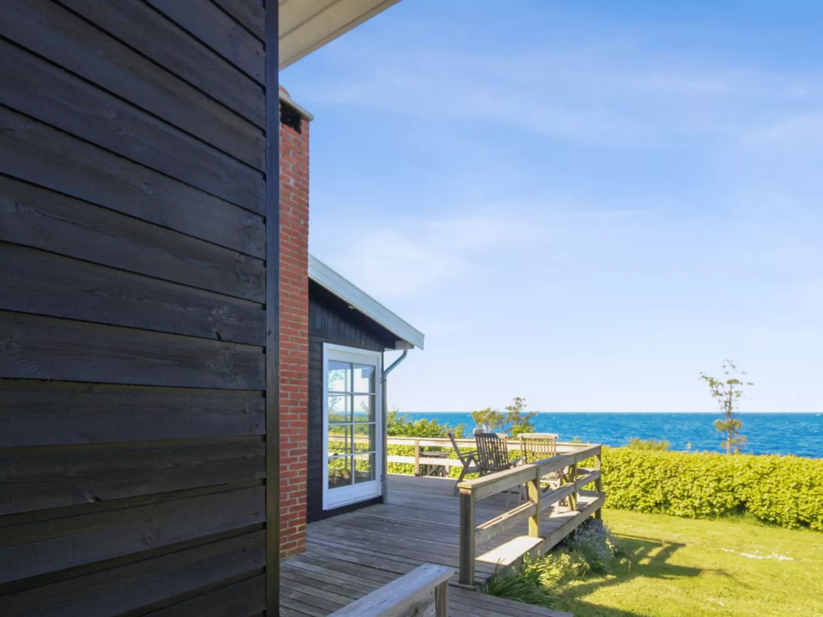 "Fabine" - 50m from the sea-Outside