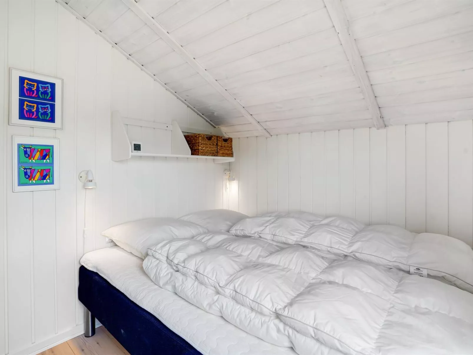 "Hariet" - 300m from the sea-Inside
