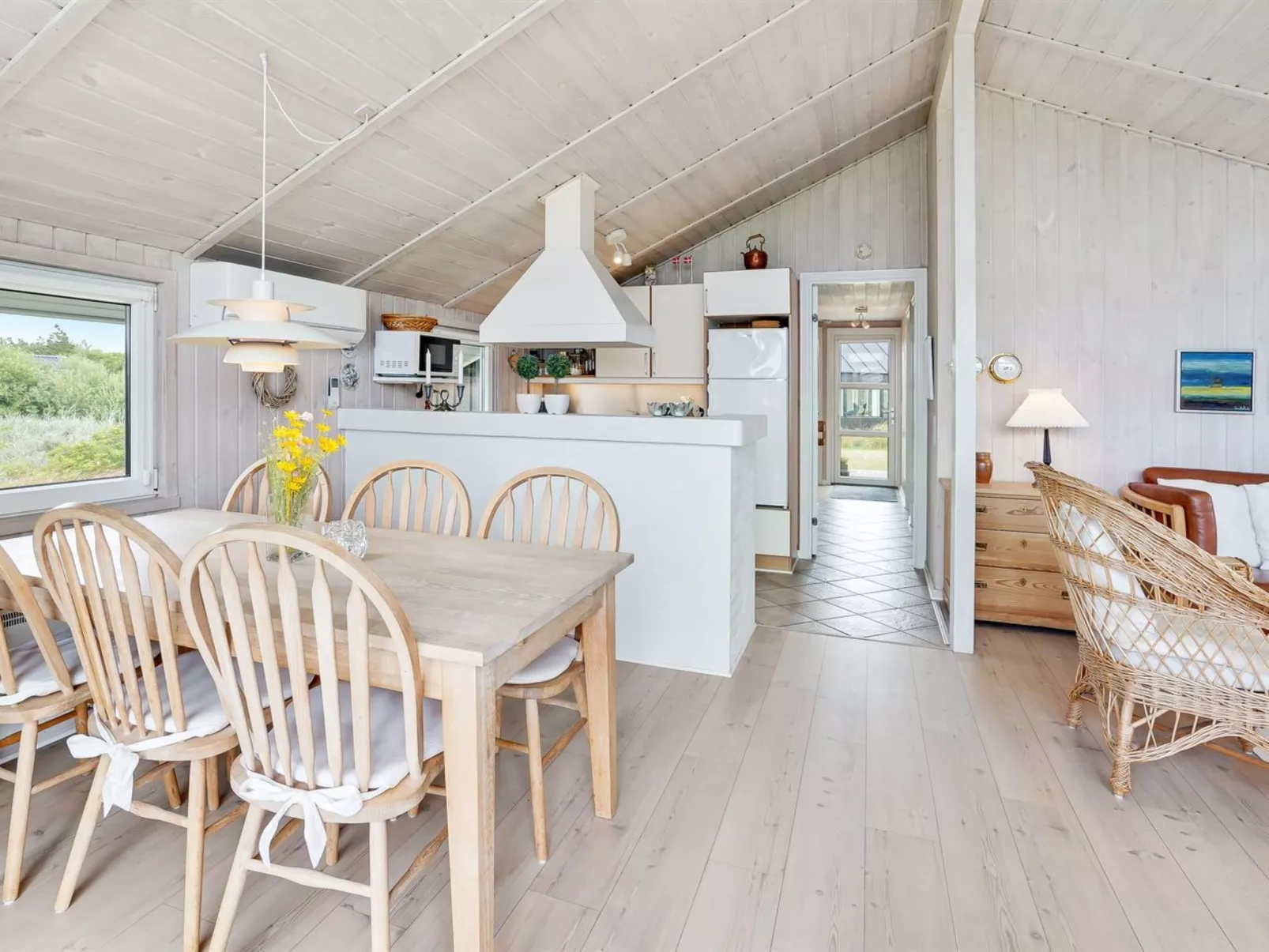 "Hariet" - 300m from the sea-Inside