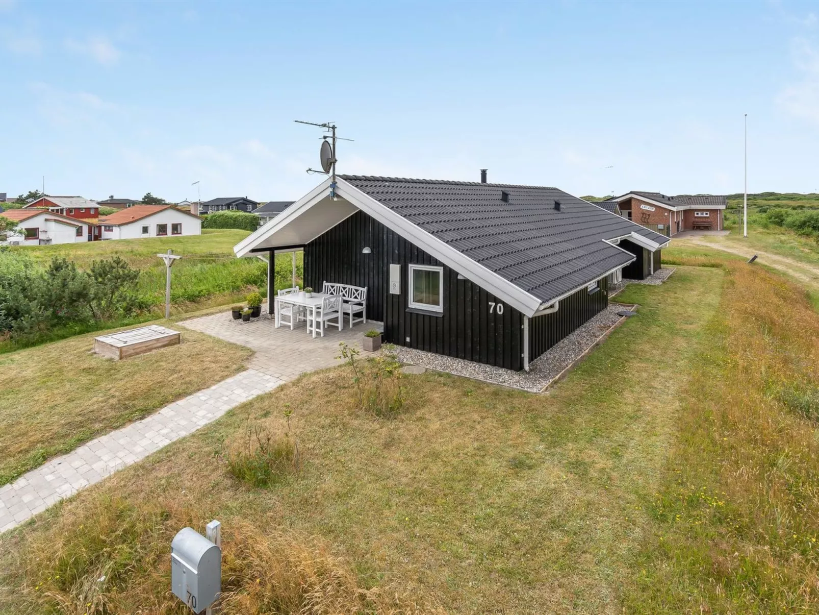 "Hariet" - 300m from the sea-Inside