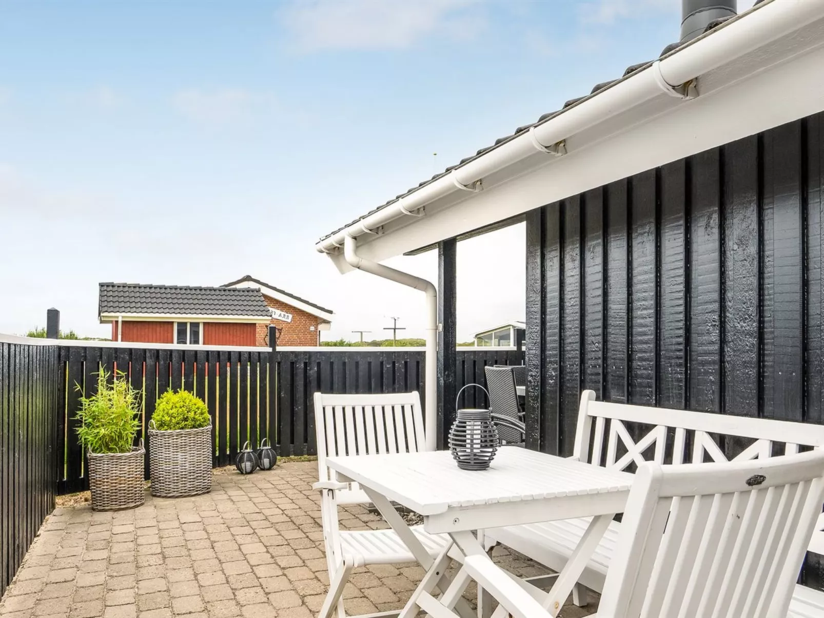 "Hariet" - 300m from the sea-Outside