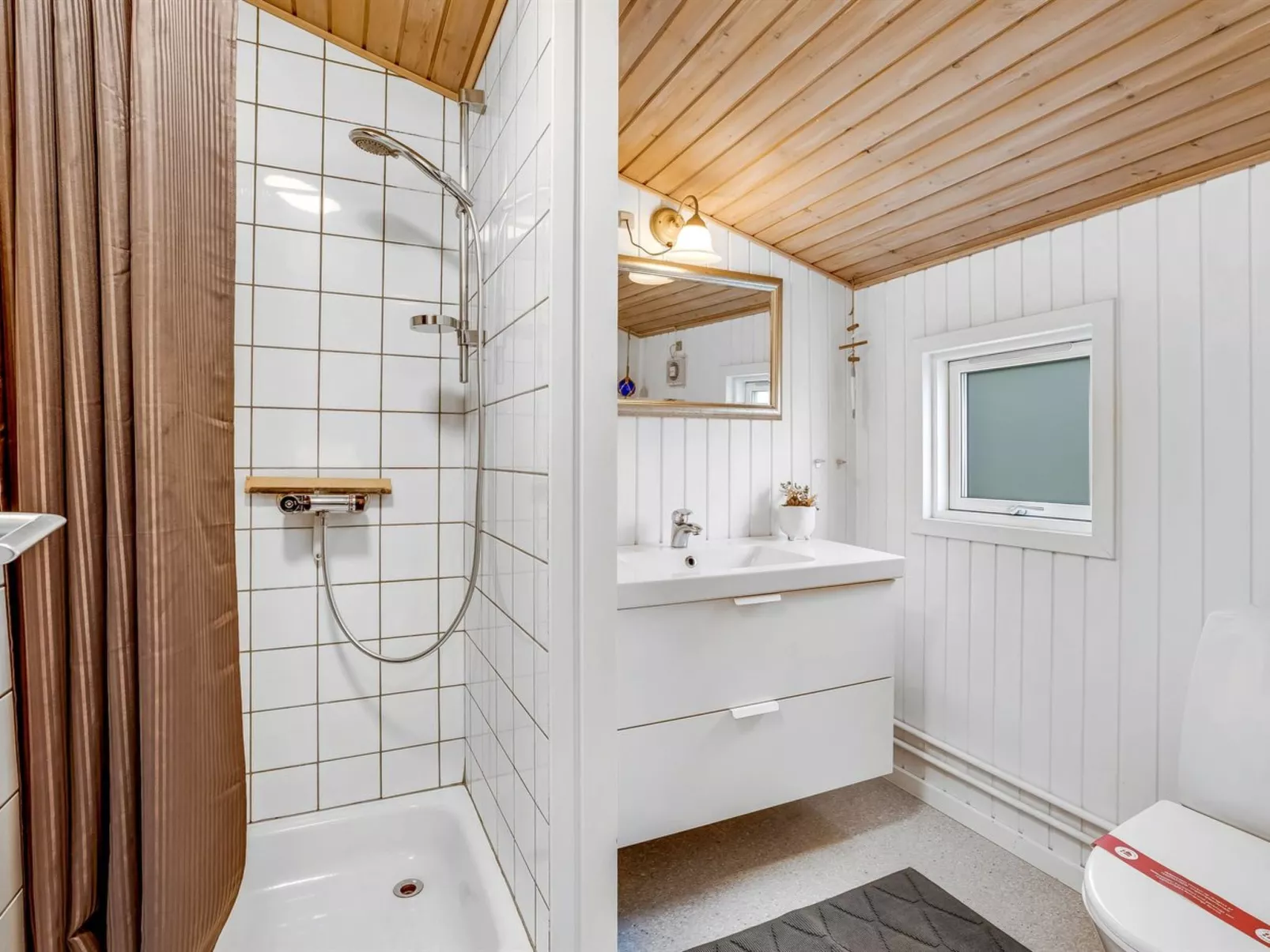 "Binta" - 800m from the sea-Inside