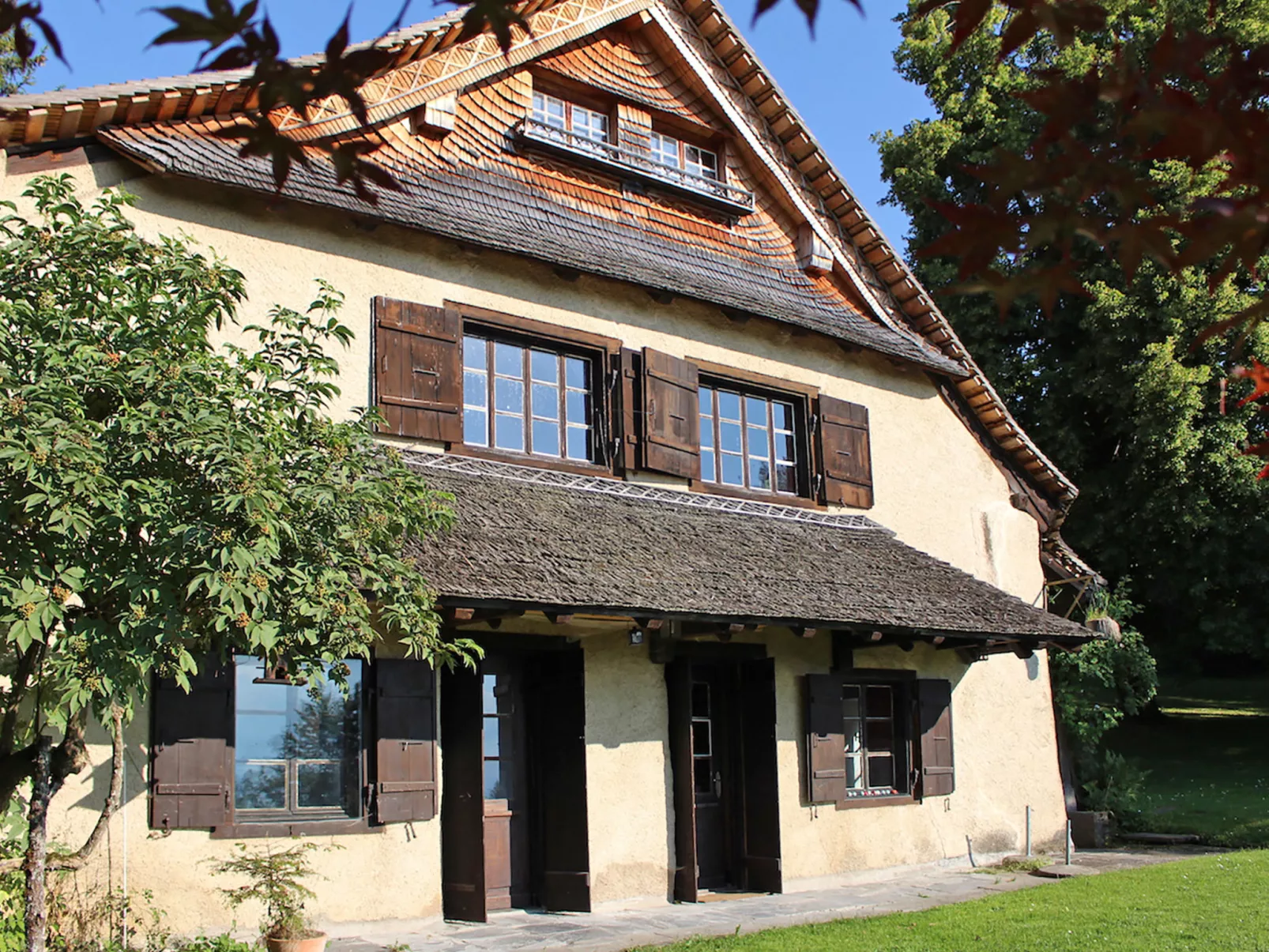 Le Revers-Outside