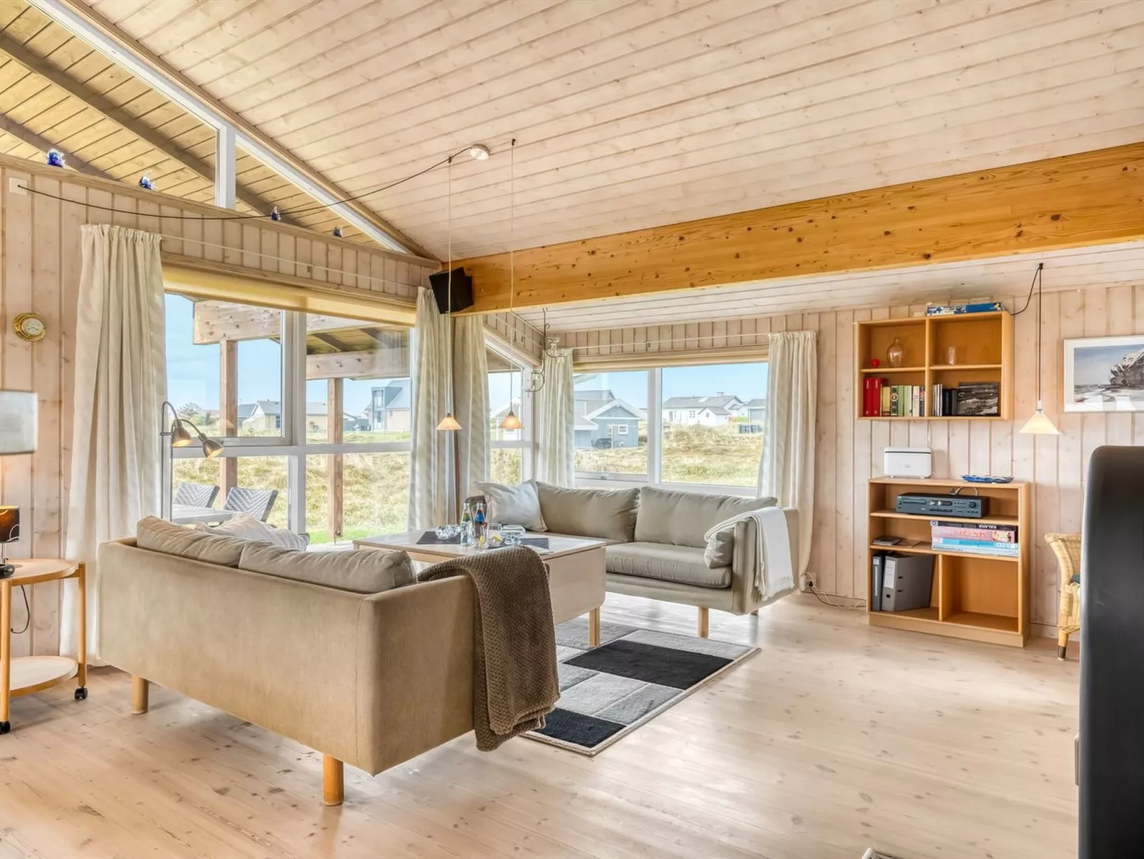 "Hughe" - 200m from the sea-Drinnen