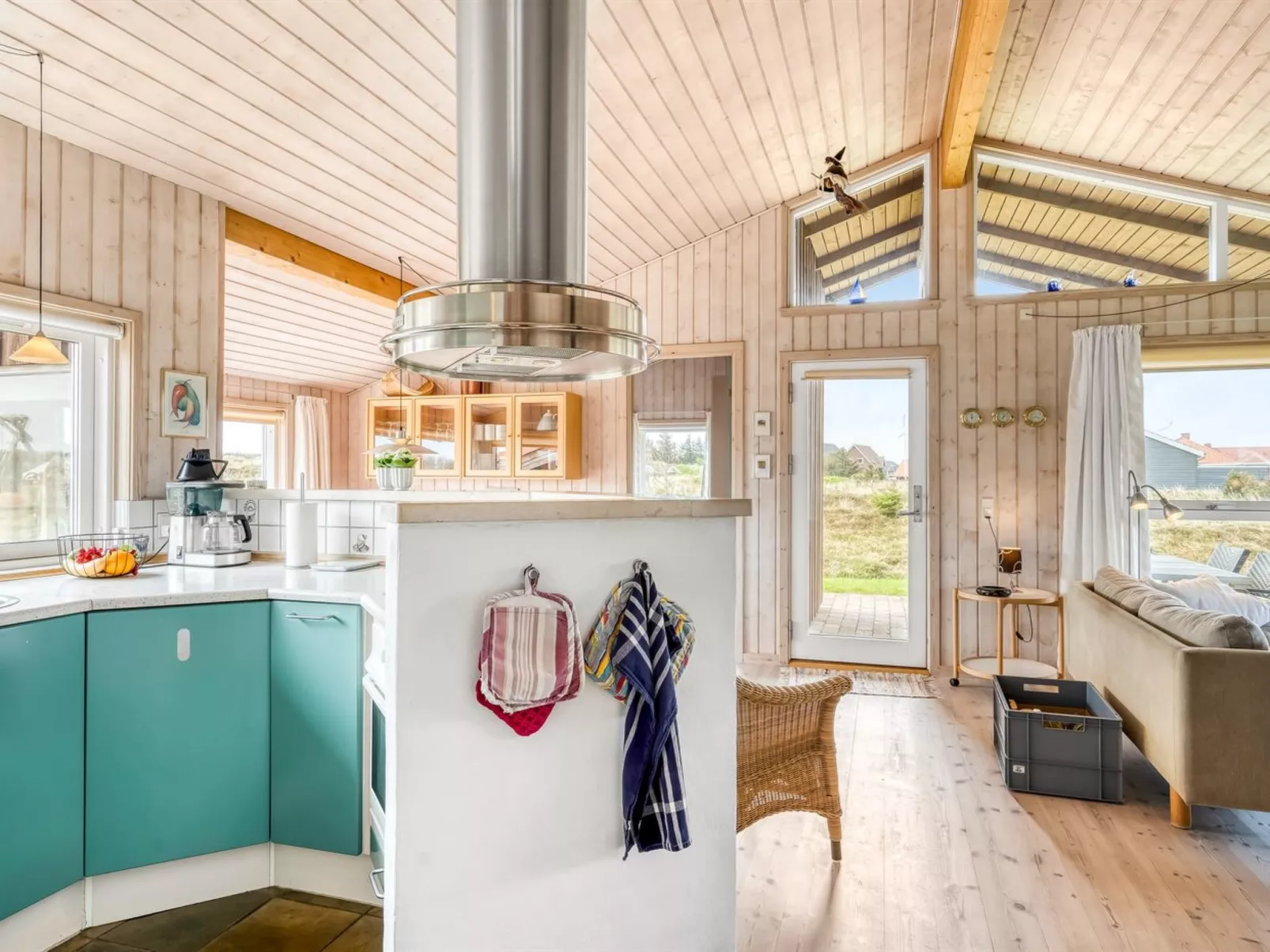 "Hughe" - 200m from the sea-Drinnen