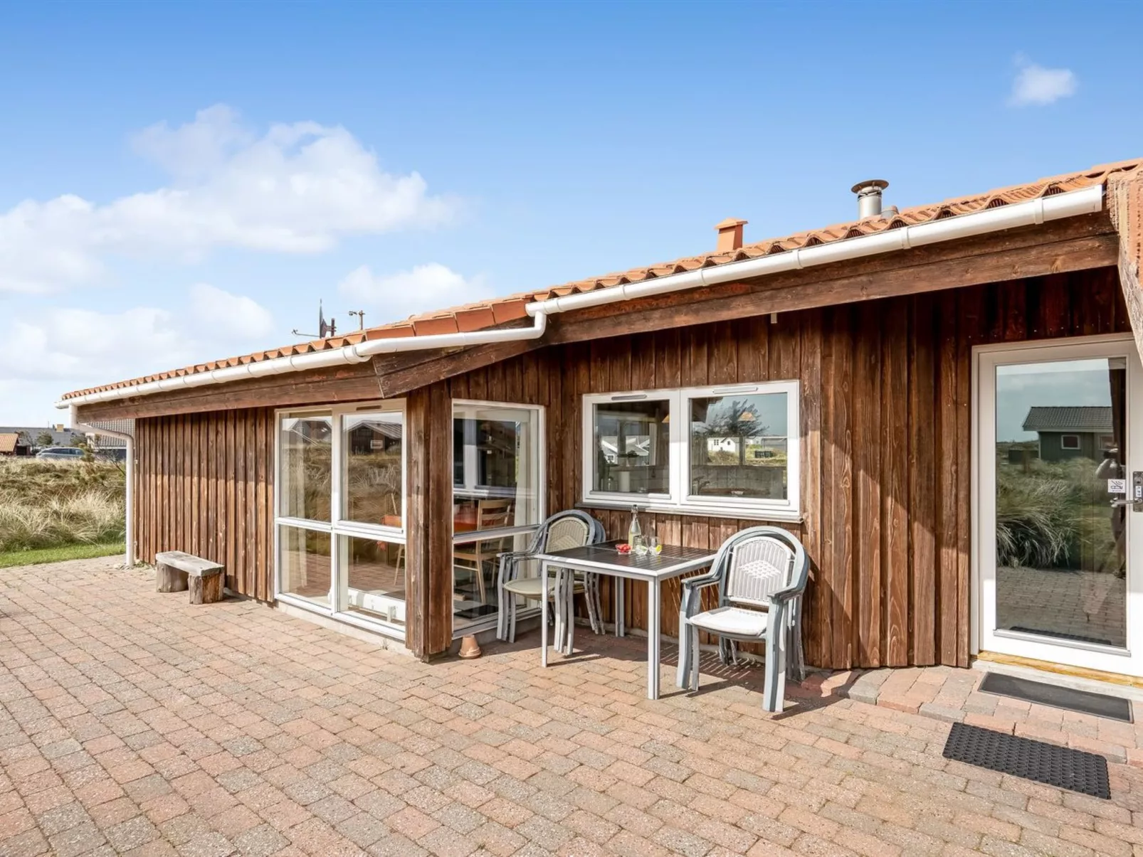 "Hughe" - 200m from the sea-Draußen