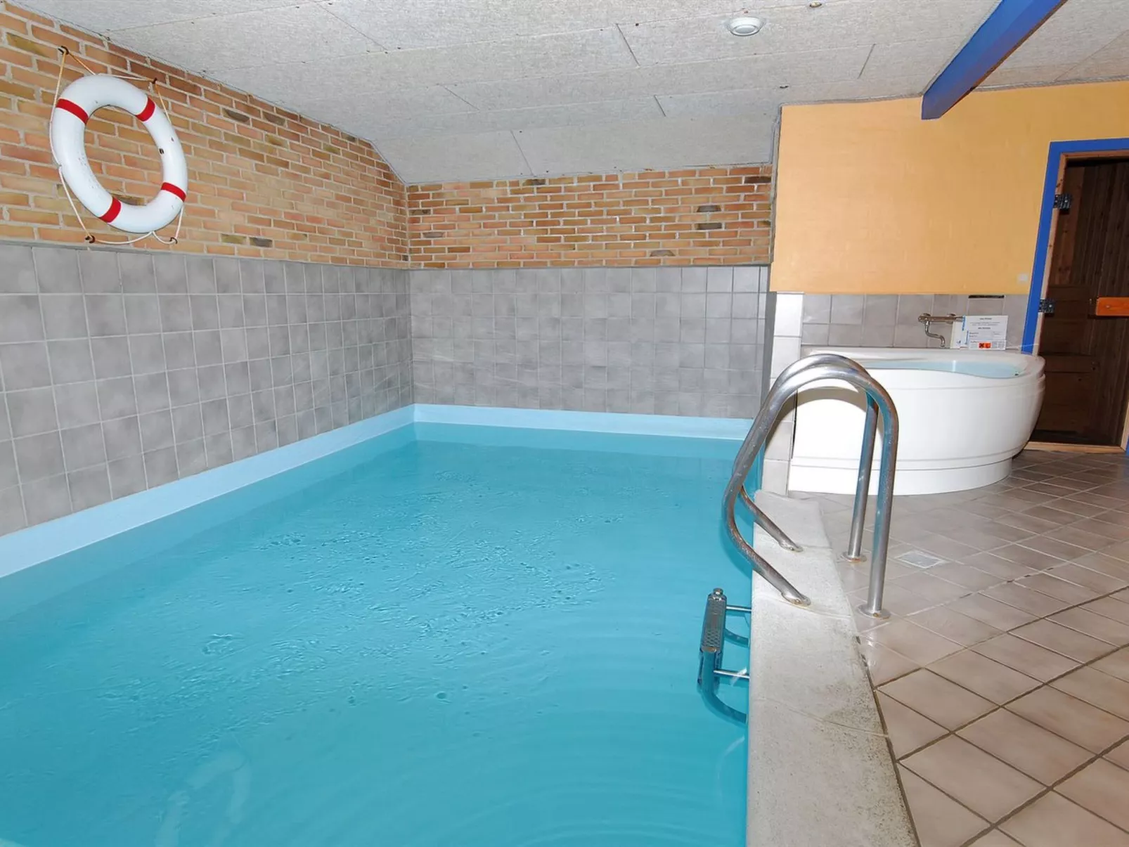 "Dorithea" - 1.3km from the sea-Inside