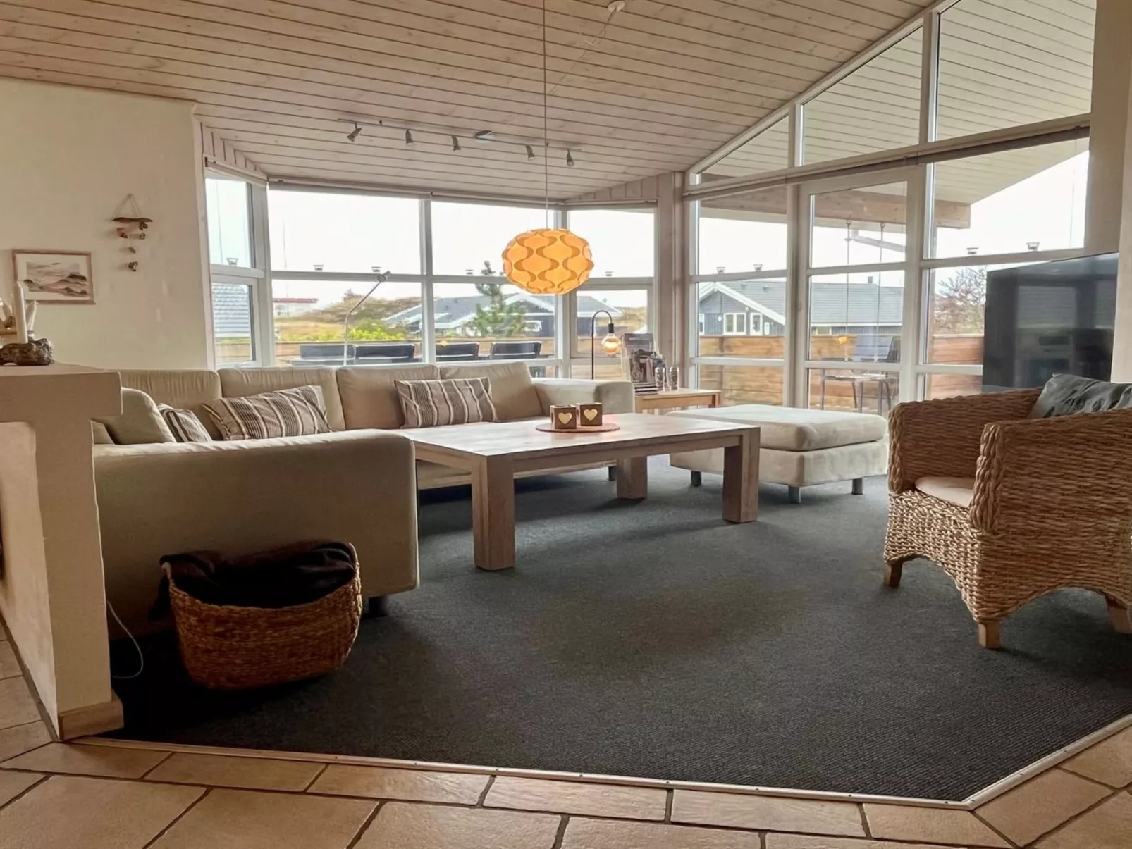 "Aurore" - 700m from the sea-Inside