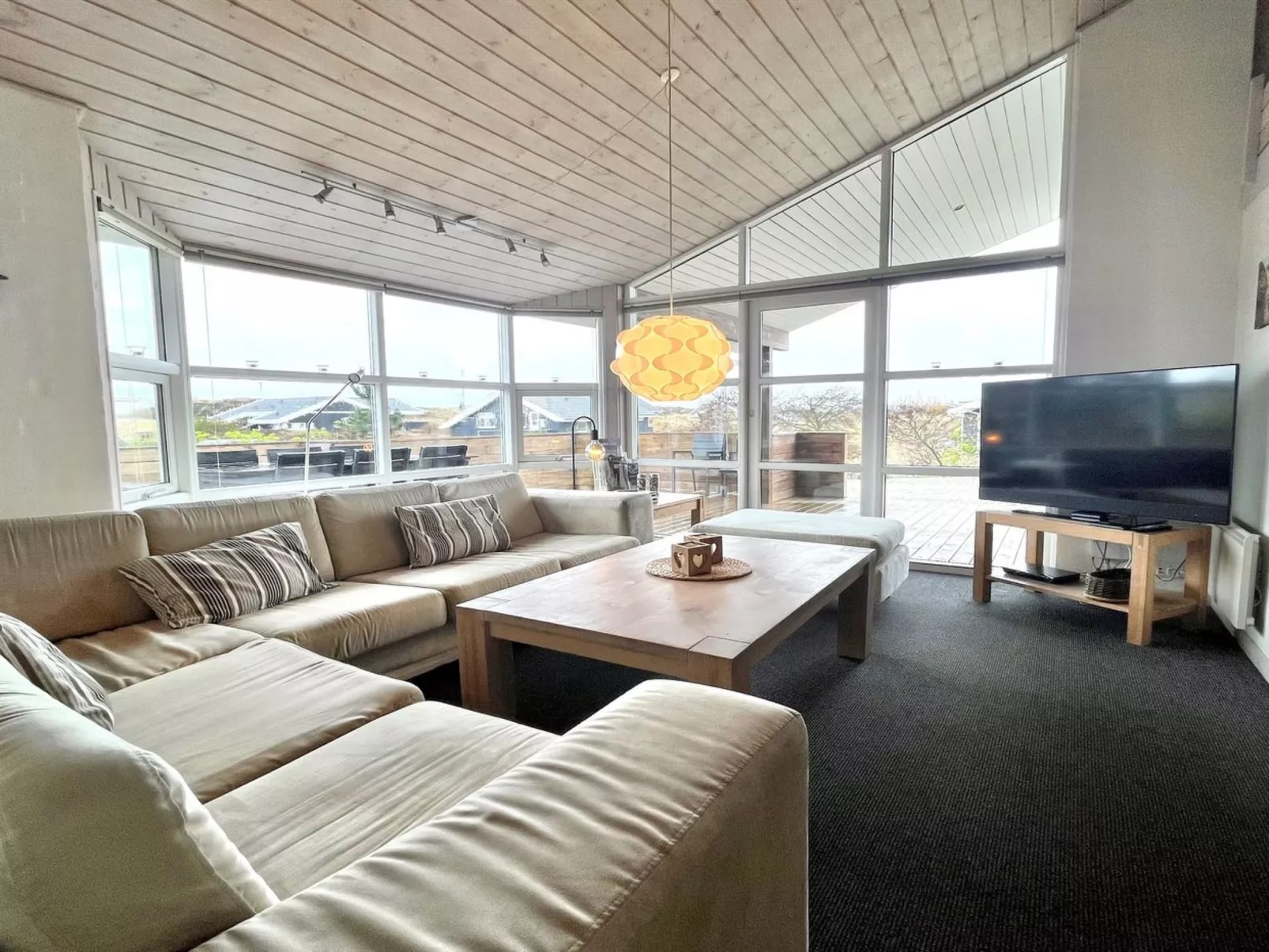 "Aurore" - 700m from the sea-Inside