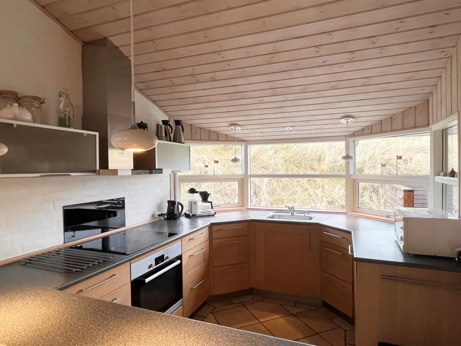 "Aurore" - 700m from the sea-Inside