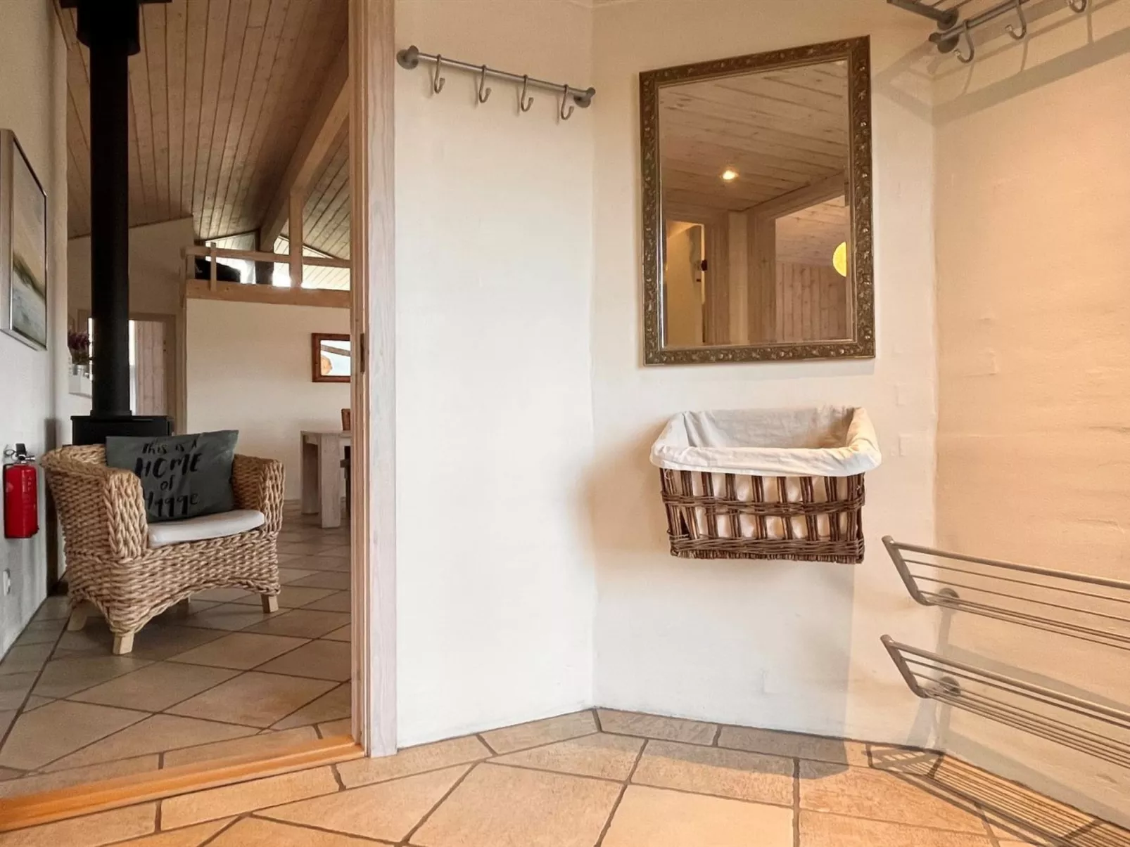 "Aurore" - 700m from the sea-Inside